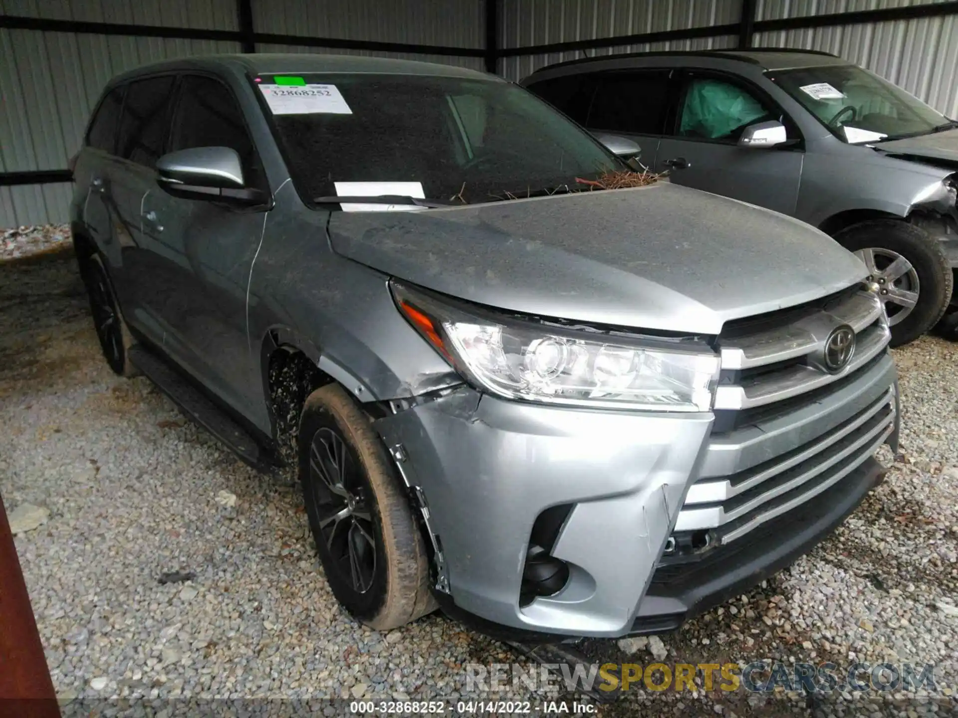 1 Photograph of a damaged car 5TDZARFH2KS045785 TOYOTA HIGHLANDER 2019