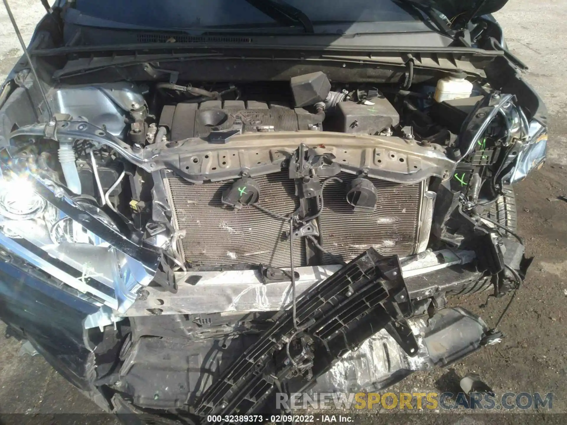 10 Photograph of a damaged car 5TDZARFH2KS049089 TOYOTA HIGHLANDER 2019