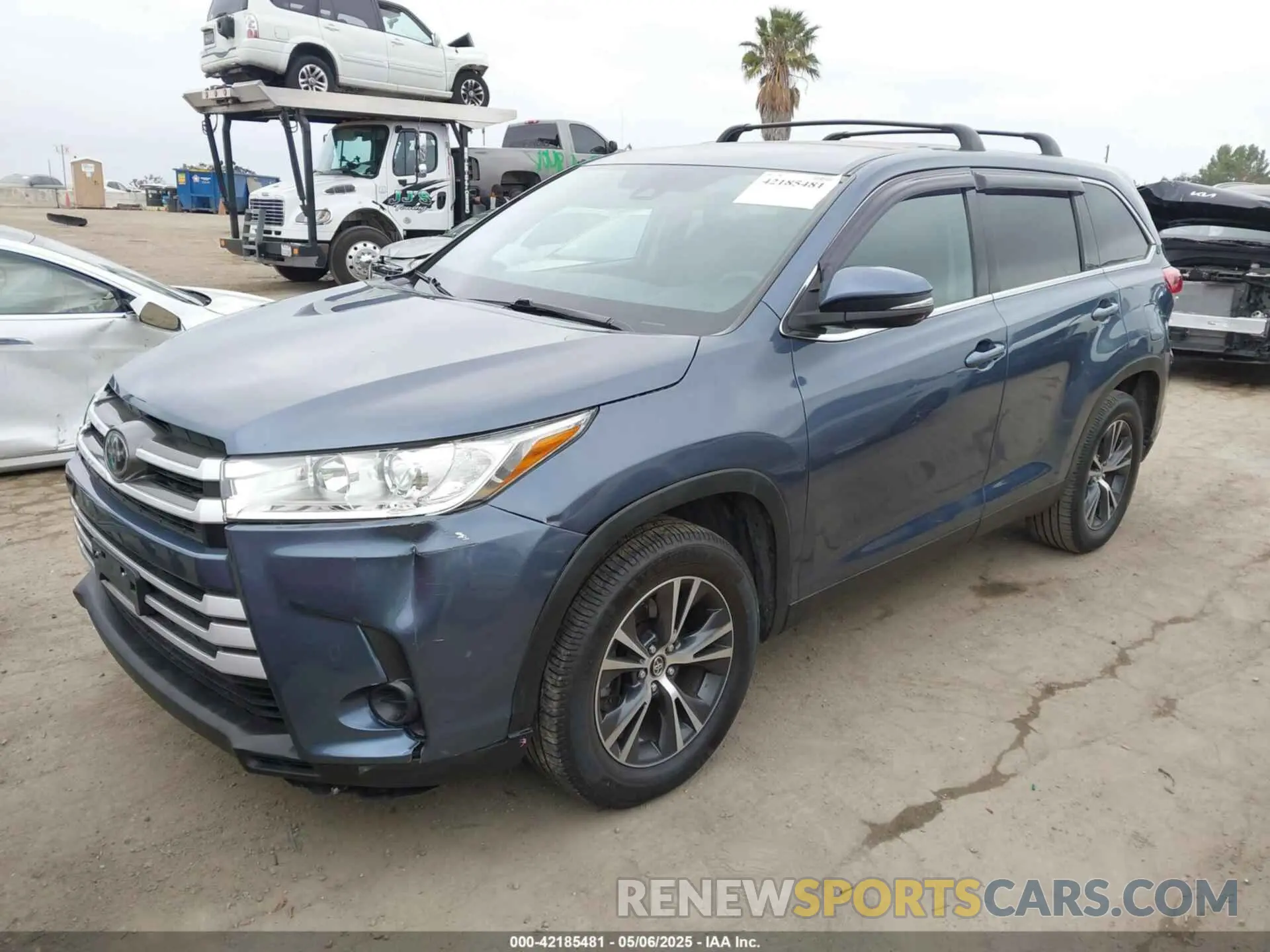 2 Photograph of a damaged car 5TDZARFH2KS051554 TOYOTA HIGHLANDER 2019