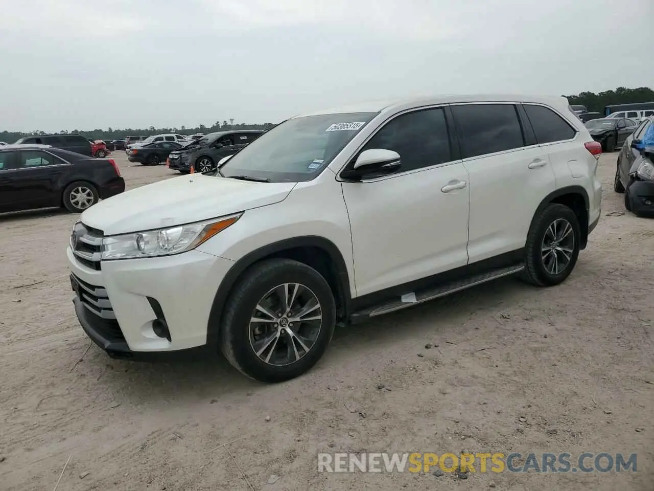 1 Photograph of a damaged car 5TDZARFH2KS052171 TOYOTA HIGHLANDER 2019
