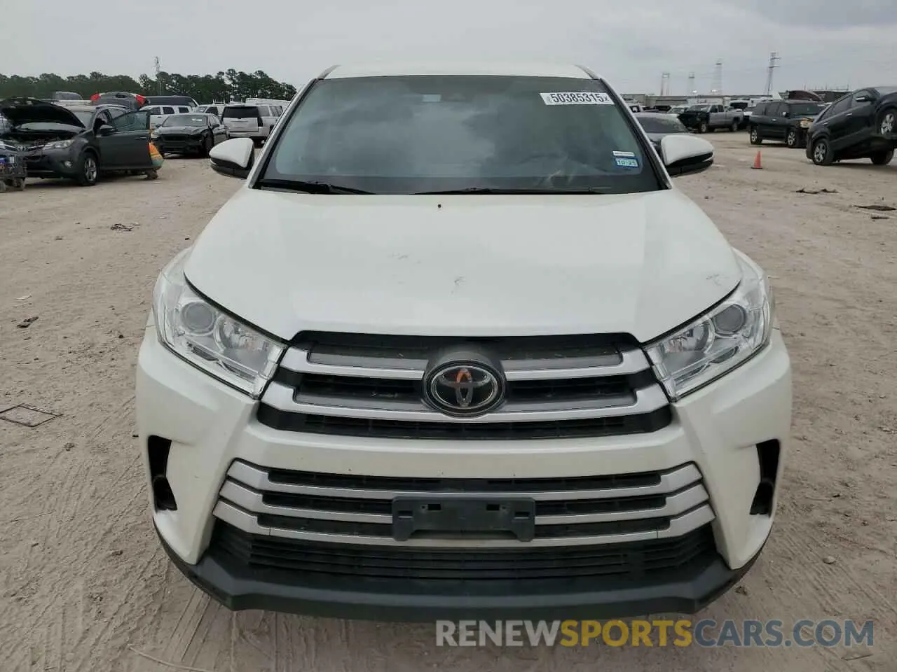 5 Photograph of a damaged car 5TDZARFH2KS052171 TOYOTA HIGHLANDER 2019
