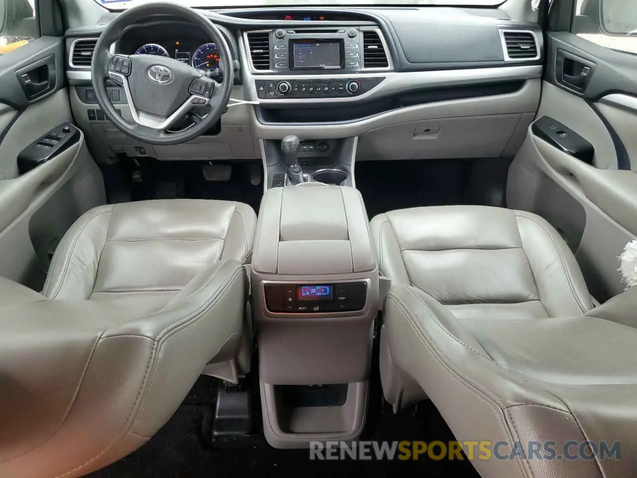 8 Photograph of a damaged car 5TDZARFH2KS052171 TOYOTA HIGHLANDER 2019