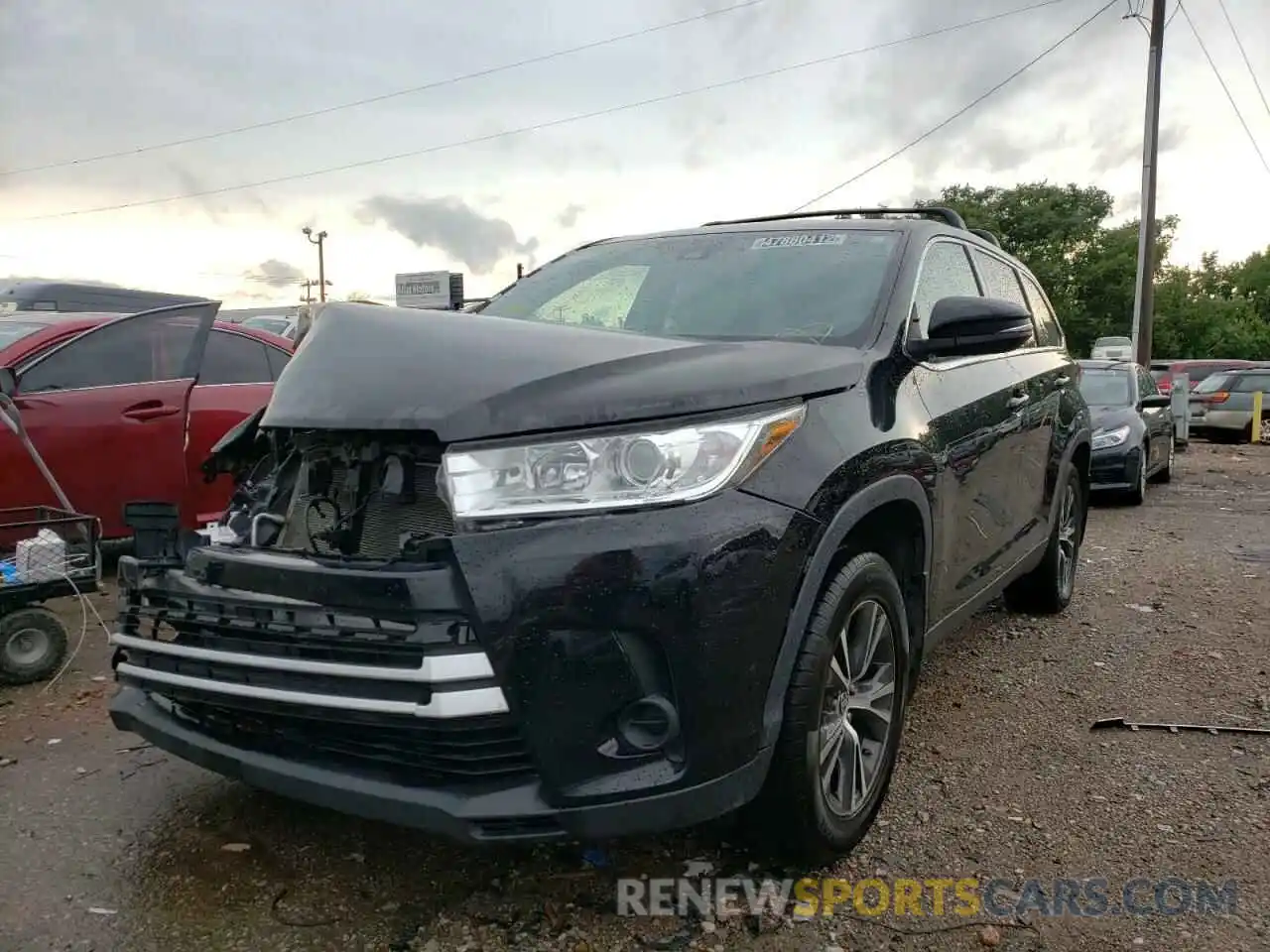 2 Photograph of a damaged car 5TDZARFH2KS060772 TOYOTA HIGHLANDER 2019