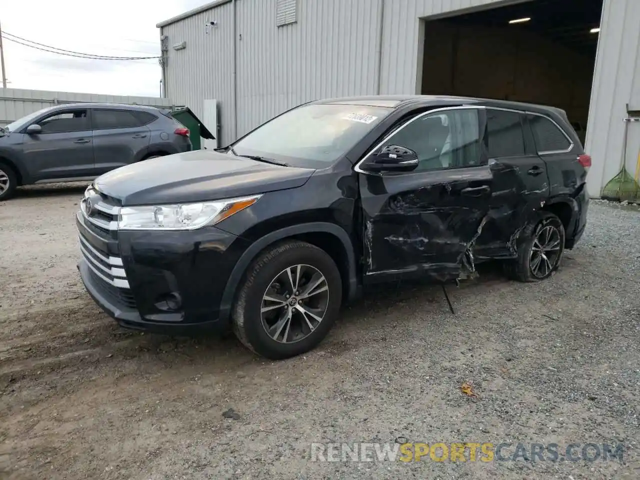 1 Photograph of a damaged car 5TDZARFH2KS060805 TOYOTA HIGHLANDER 2019