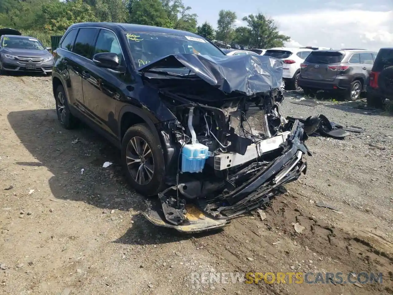 1 Photograph of a damaged car 5TDZARFH3KS042362 TOYOTA HIGHLANDER 2019