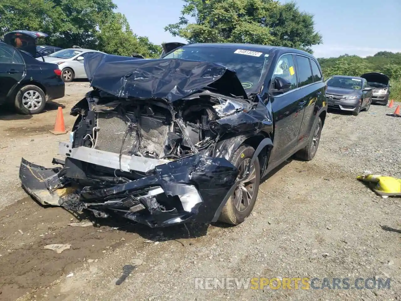 2 Photograph of a damaged car 5TDZARFH3KS042362 TOYOTA HIGHLANDER 2019