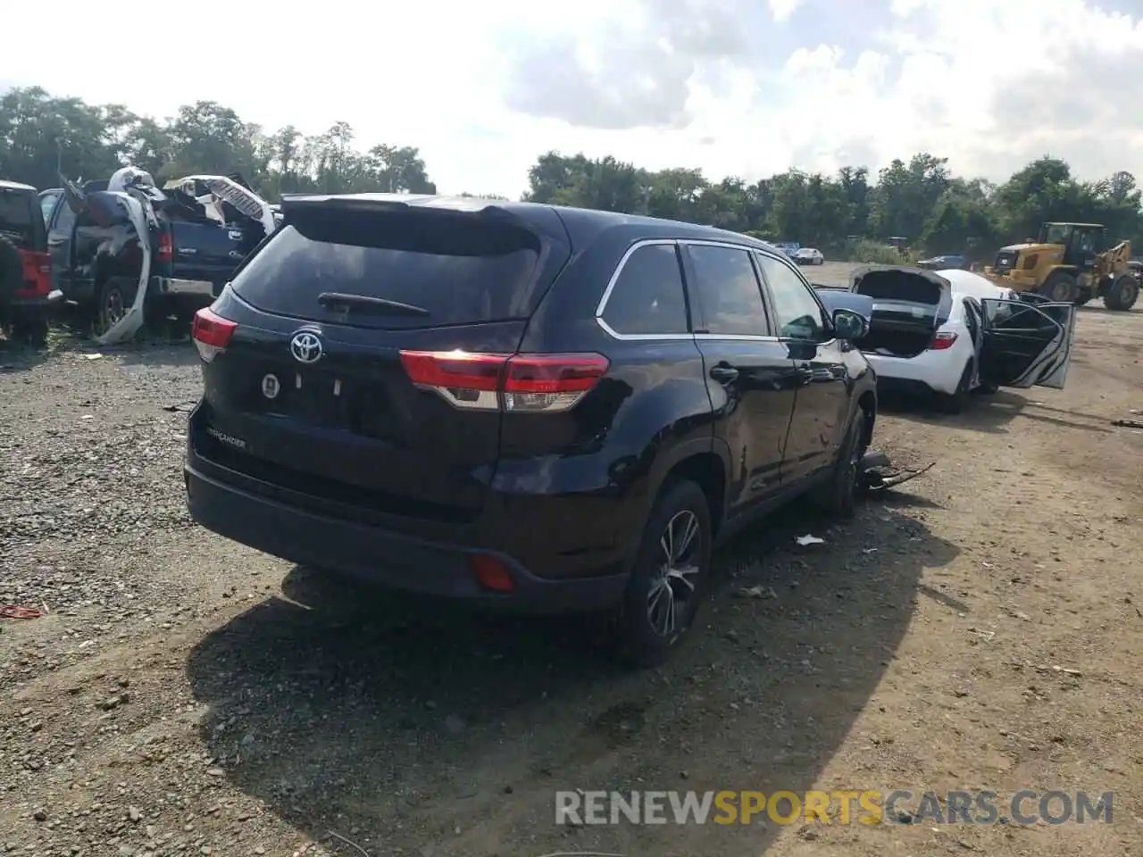 4 Photograph of a damaged car 5TDZARFH3KS042362 TOYOTA HIGHLANDER 2019