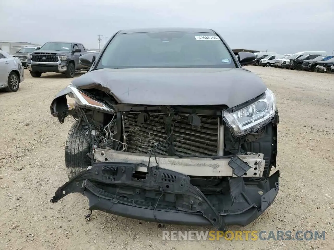 5 Photograph of a damaged car 5TDZARFH3KS042989 TOYOTA HIGHLANDER 2019
