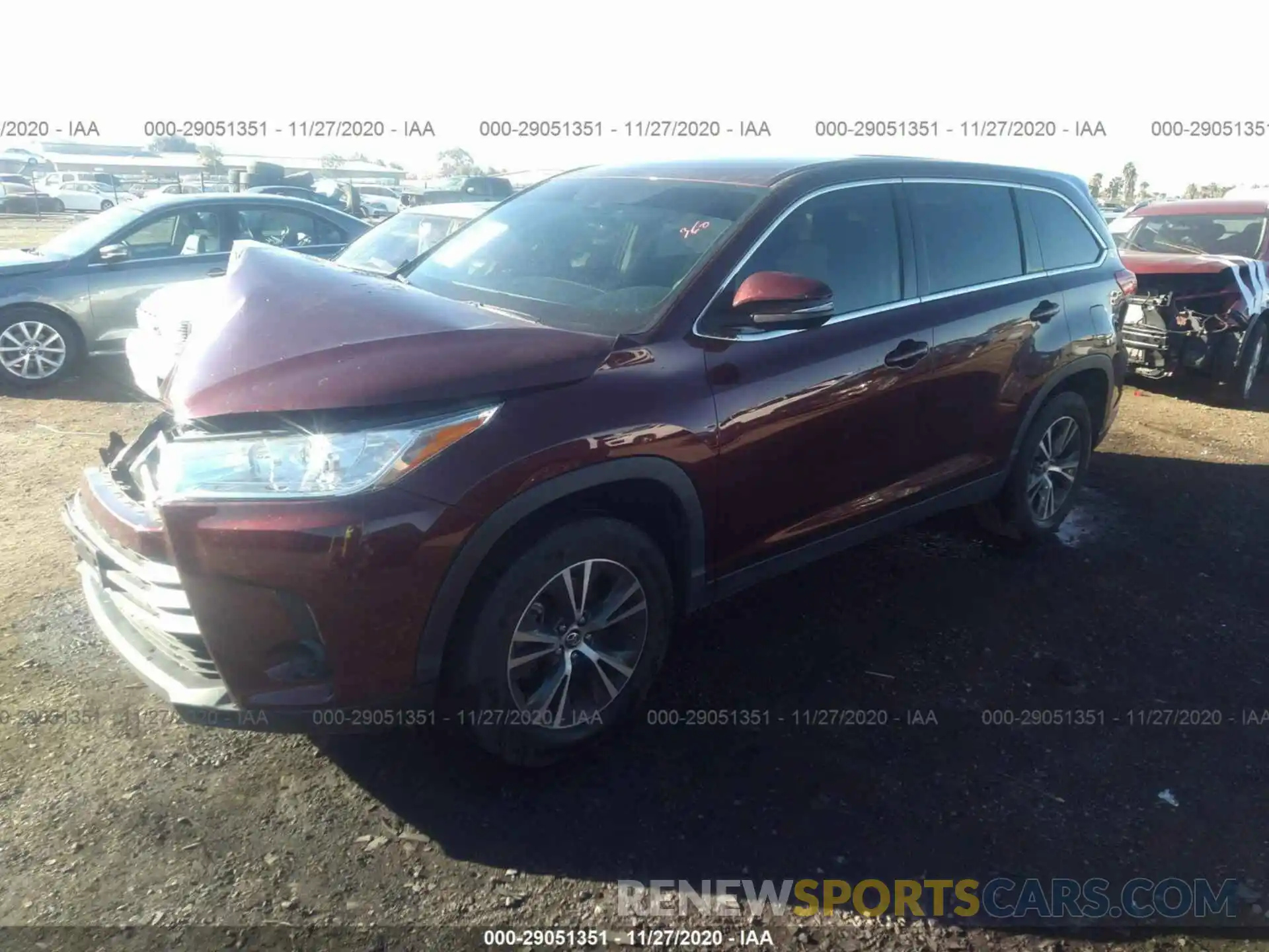 2 Photograph of a damaged car 5TDZARFH3KS046816 TOYOTA HIGHLANDER 2019