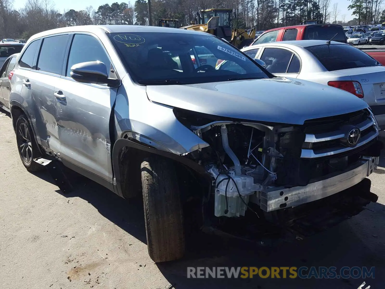 1 Photograph of a damaged car 5TDZARFH3KS050526 TOYOTA HIGHLANDER 2019