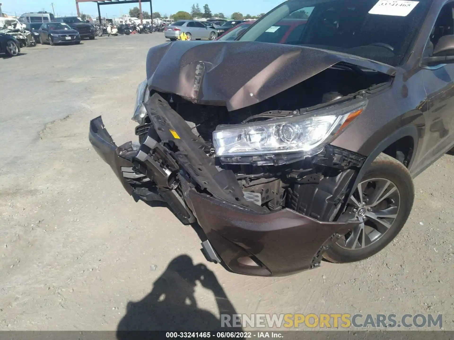 6 Photograph of a damaged car 5TDZARFH3KS050770 TOYOTA HIGHLANDER 2019