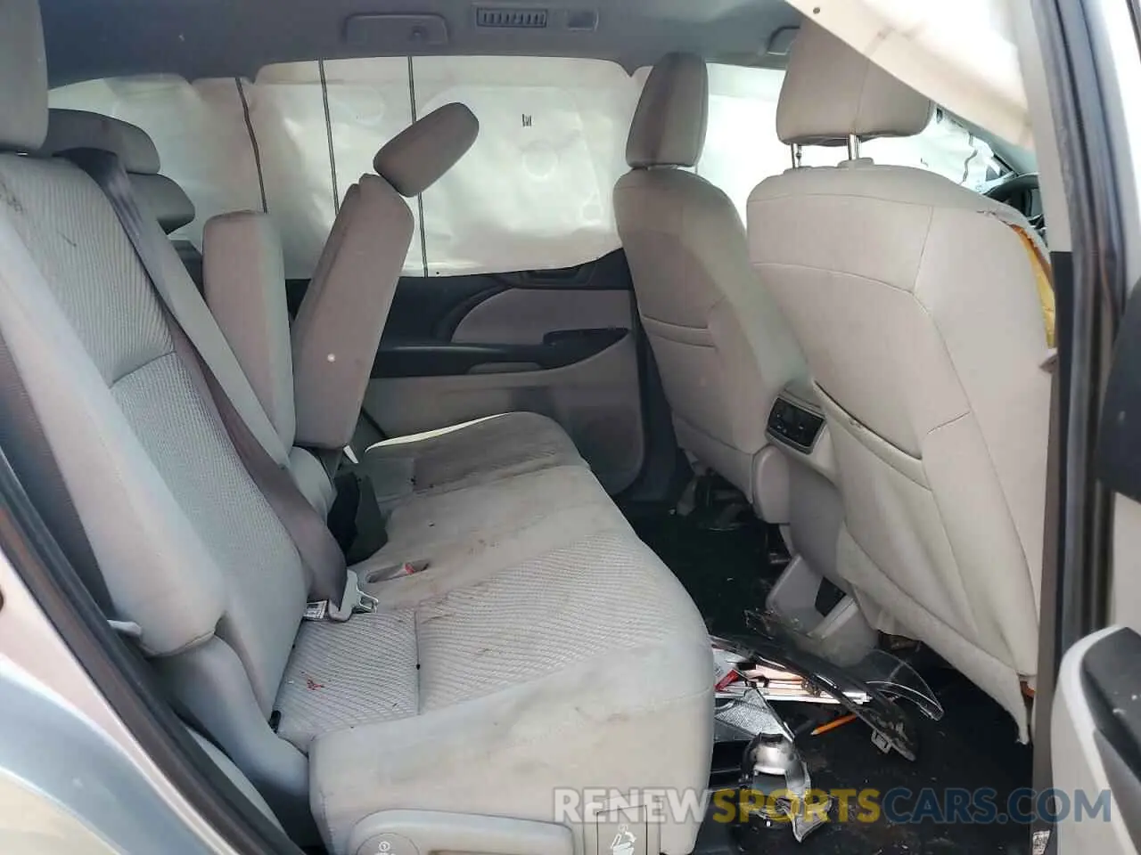 11 Photograph of a damaged car 5TDZARFH3KS055936 TOYOTA HIGHLANDER 2019