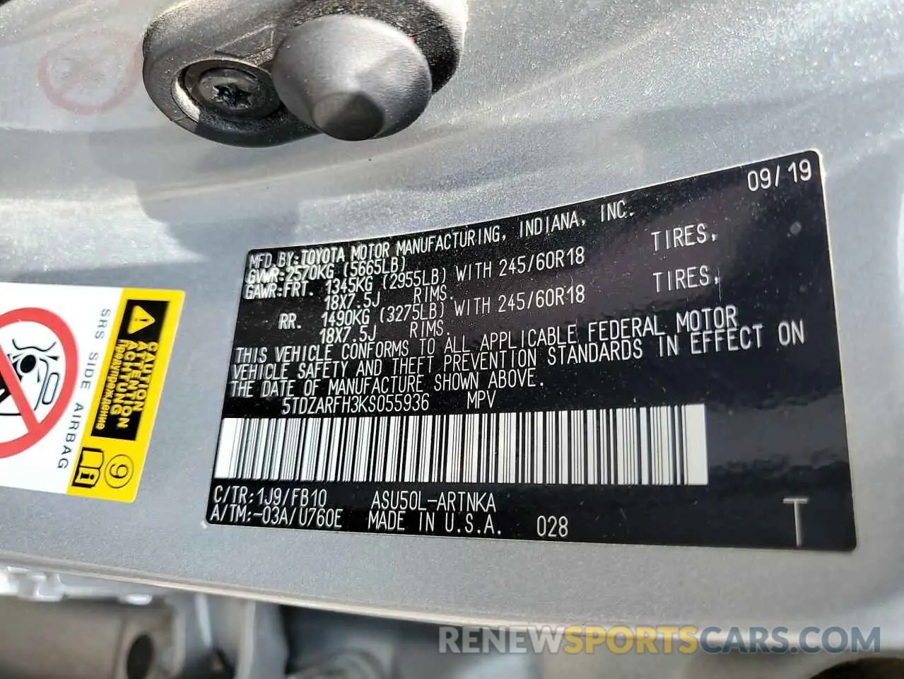 13 Photograph of a damaged car 5TDZARFH3KS055936 TOYOTA HIGHLANDER 2019