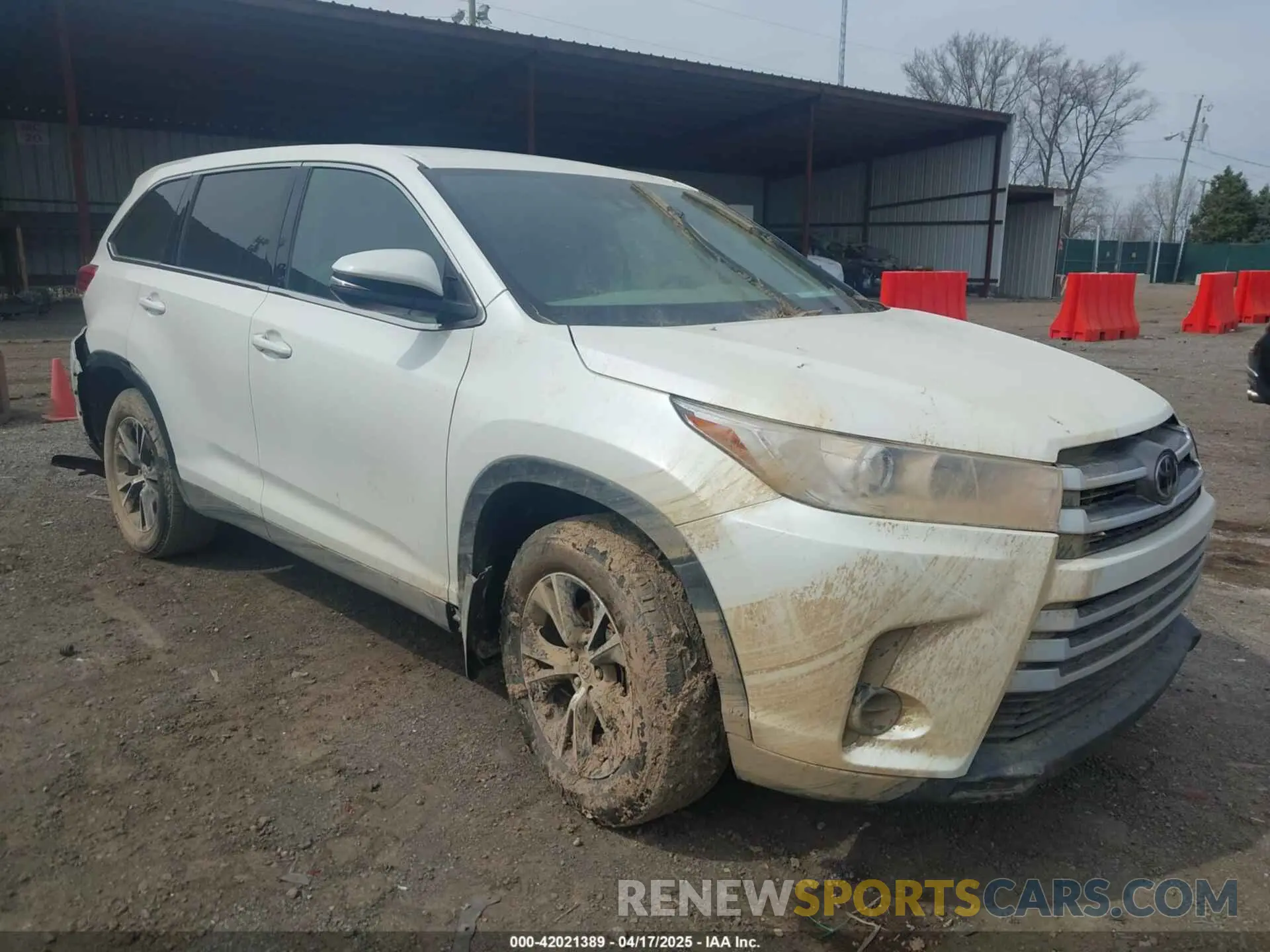 1 Photograph of a damaged car 5TDZARFH3KS057864 TOYOTA HIGHLANDER 2019