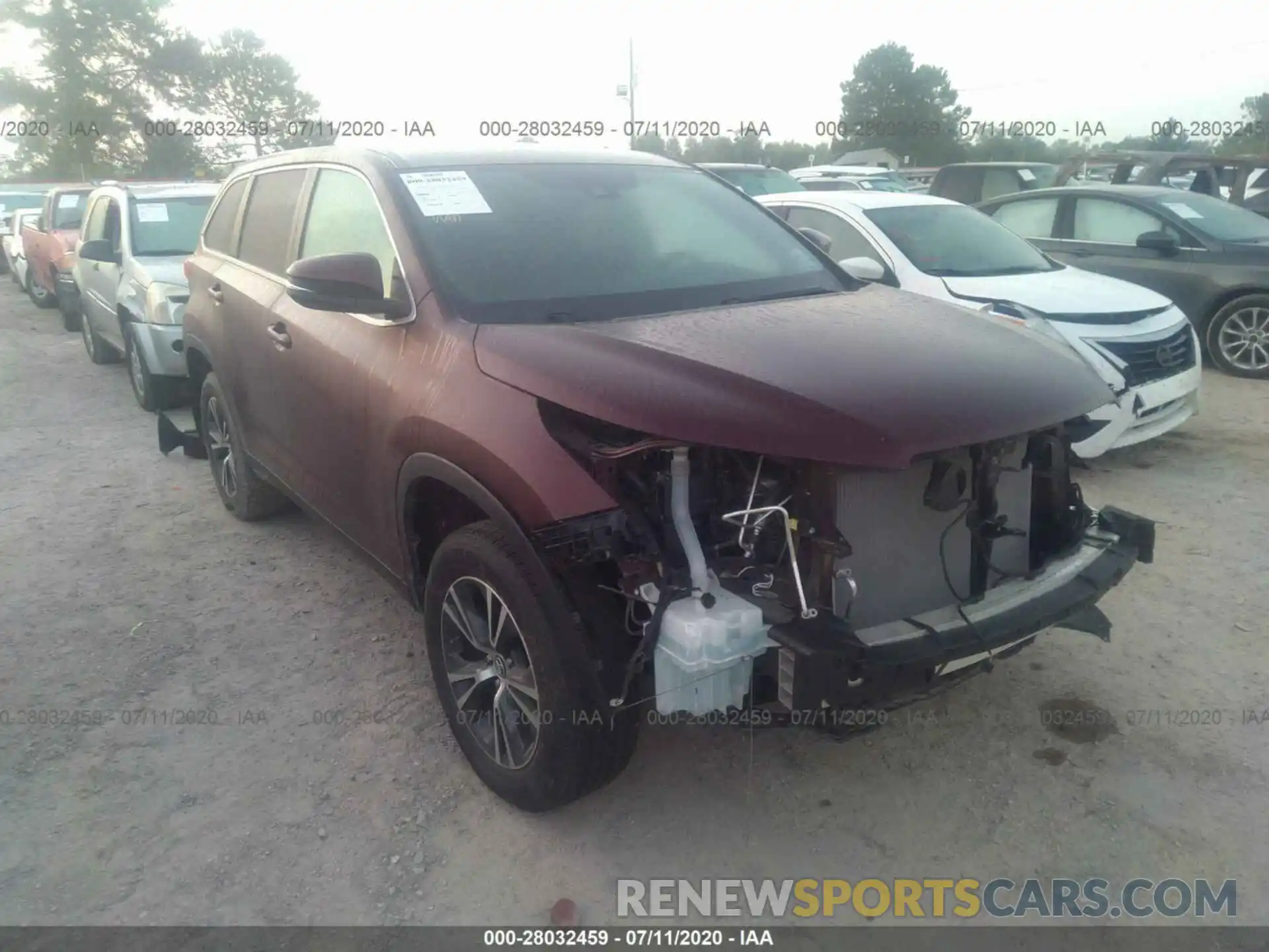 1 Photograph of a damaged car 5TDZARFH4KS052799 TOYOTA HIGHLANDER 2019