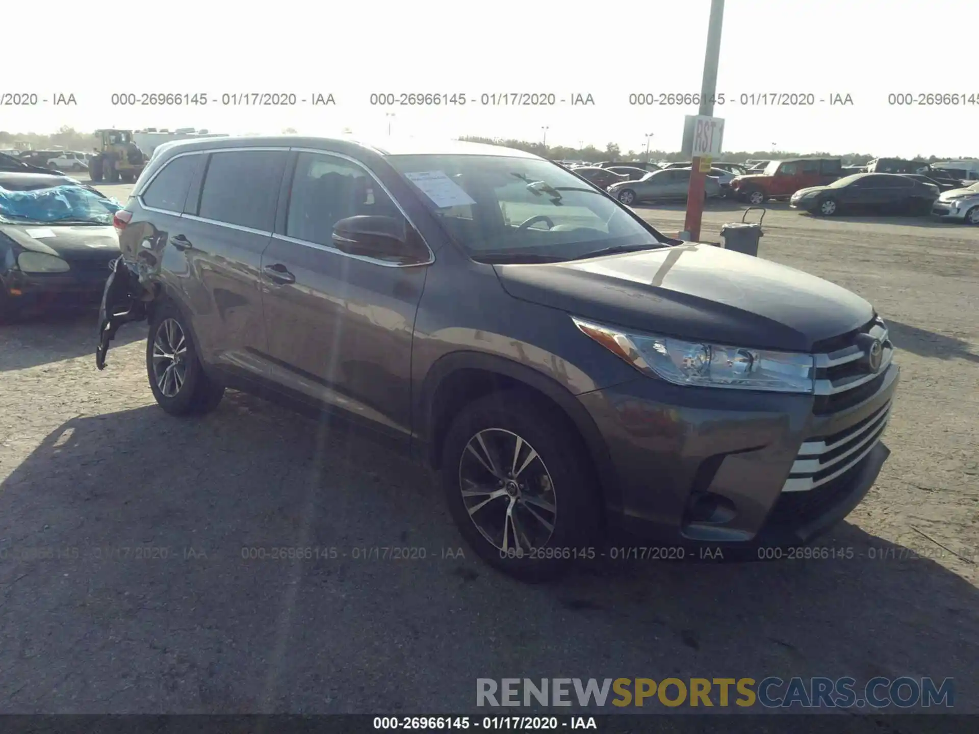 1 Photograph of a damaged car 5TDZARFH4KS052849 TOYOTA HIGHLANDER 2019