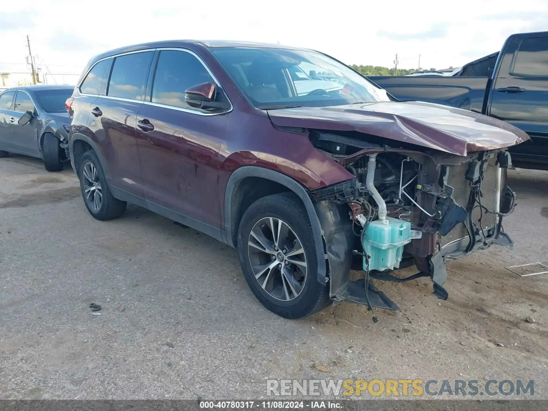 1 Photograph of a damaged car 5TDZARFH4KS056853 TOYOTA HIGHLANDER 2019