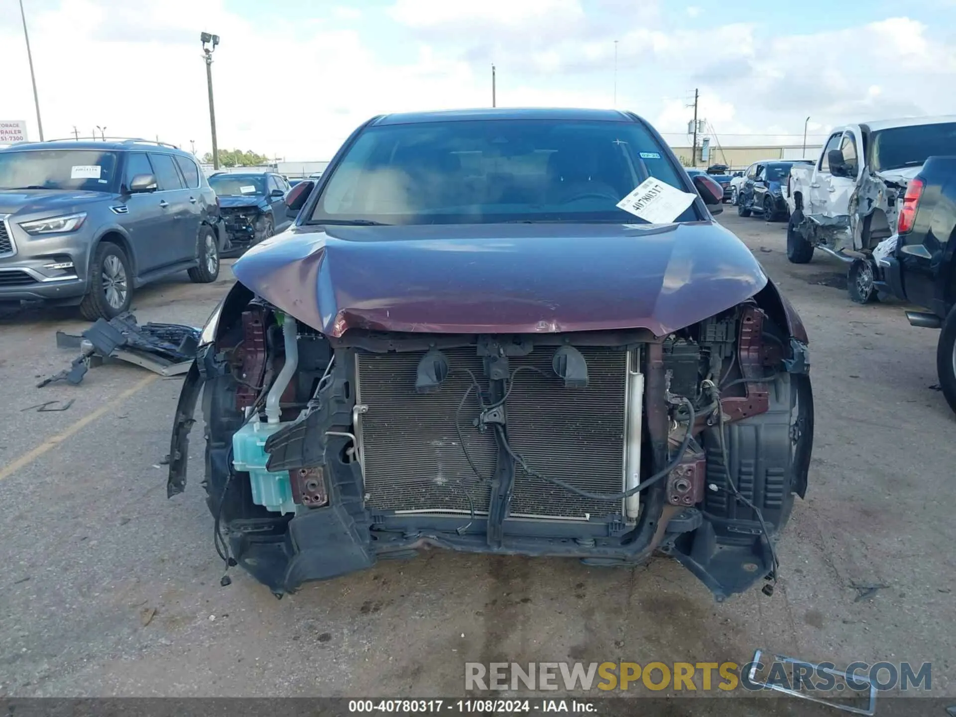 13 Photograph of a damaged car 5TDZARFH4KS056853 TOYOTA HIGHLANDER 2019