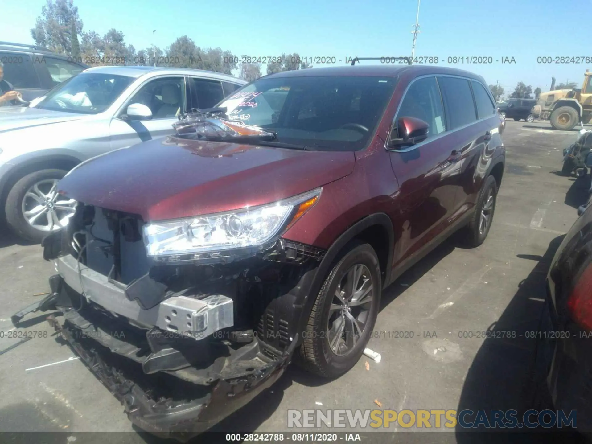 2 Photograph of a damaged car 5TDZARFH4KS058845 TOYOTA HIGHLANDER 2019