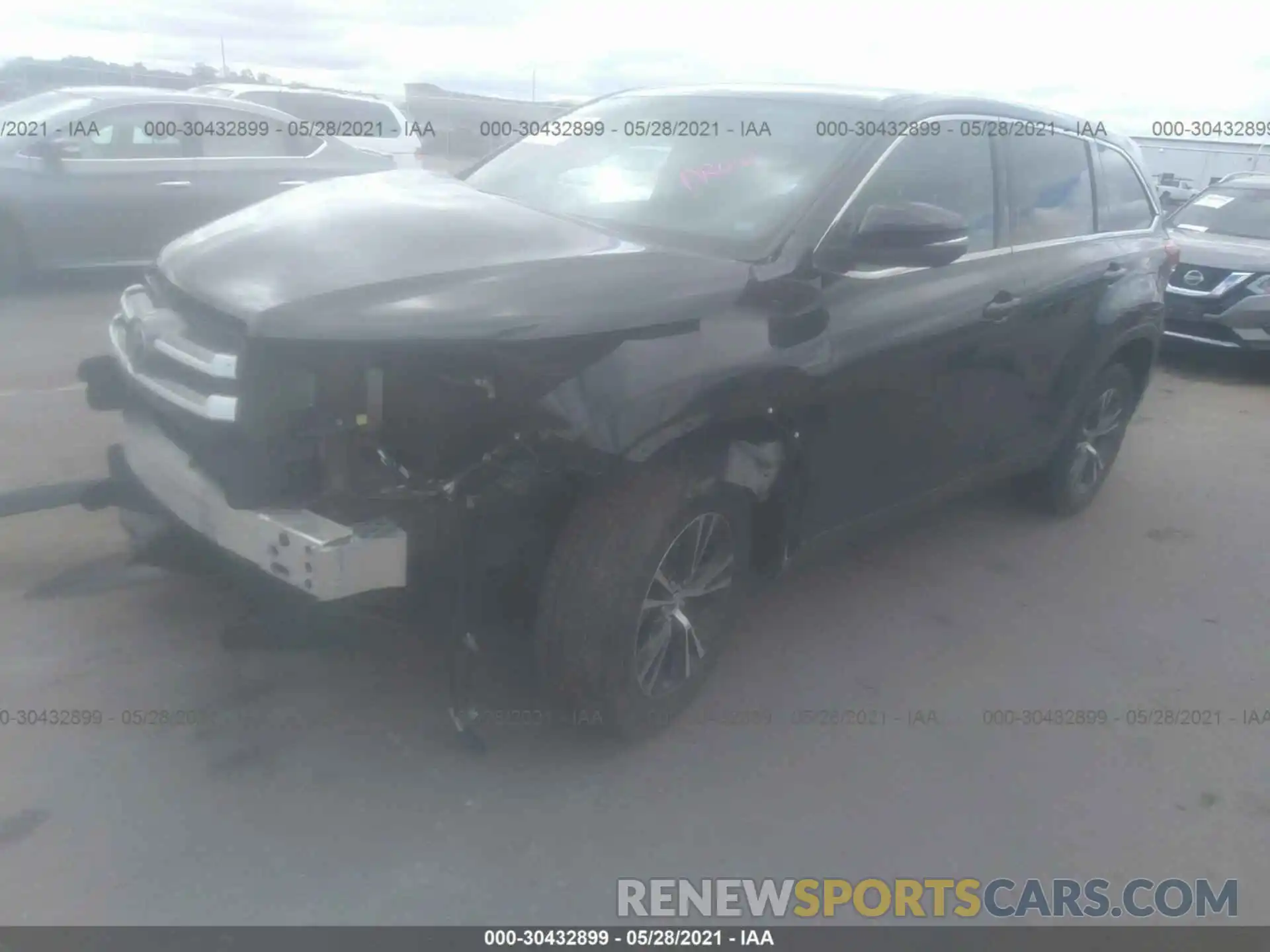 2 Photograph of a damaged car 5TDZARFH4KS059333 TOYOTA HIGHLANDER 2019