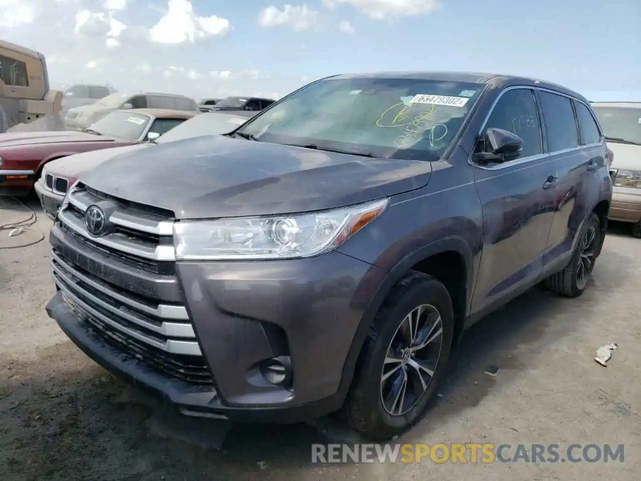 2 Photograph of a damaged car 5TDZARFH4KS061616 TOYOTA HIGHLANDER 2019