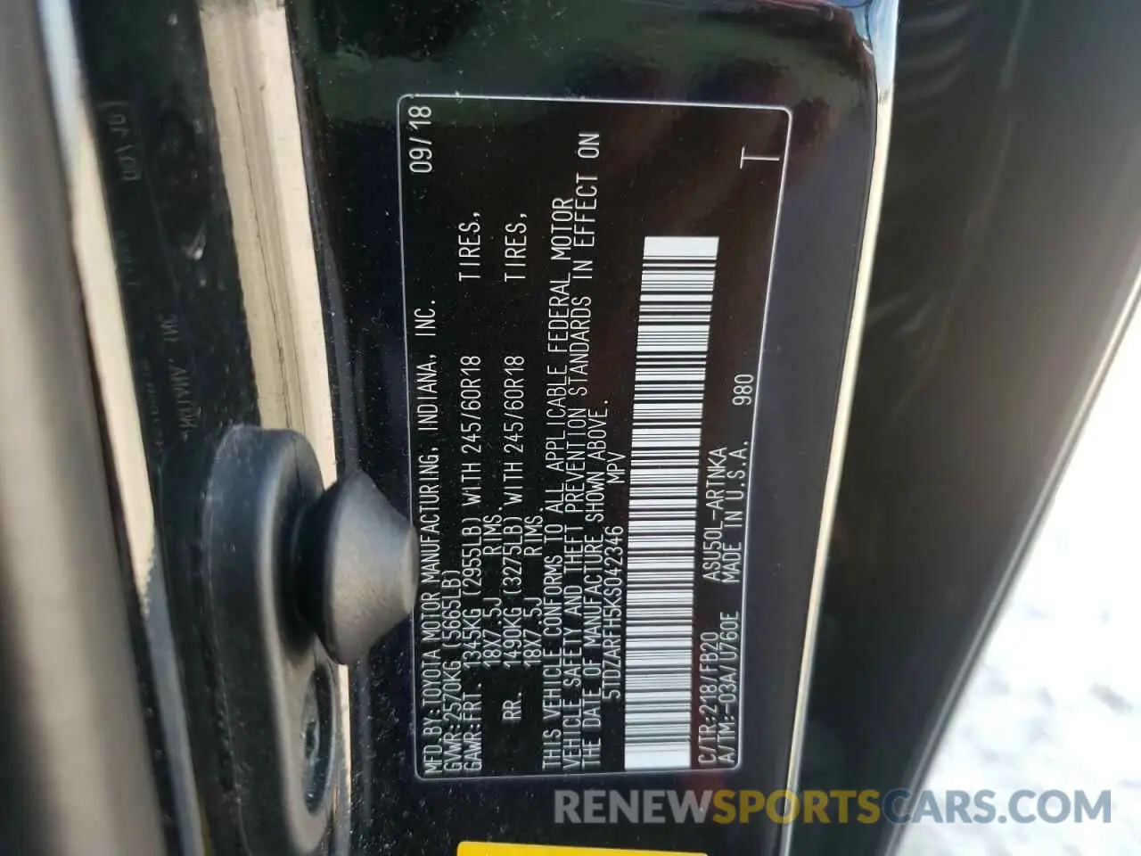 10 Photograph of a damaged car 5TDZARFH5KS042346 TOYOTA HIGHLANDER 2019