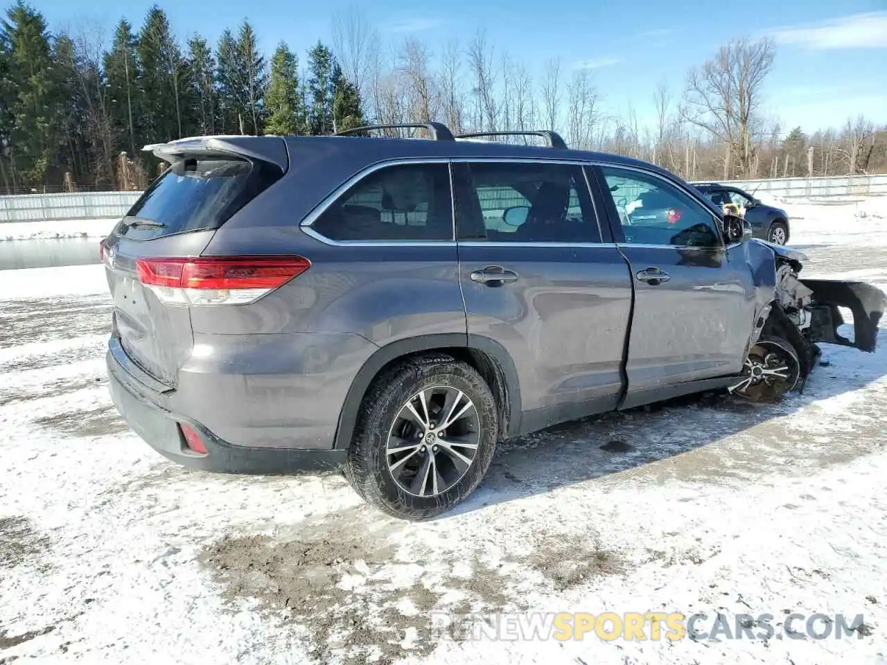 3 Photograph of a damaged car 5TDZARFH5KS046378 TOYOTA HIGHLANDER 2019