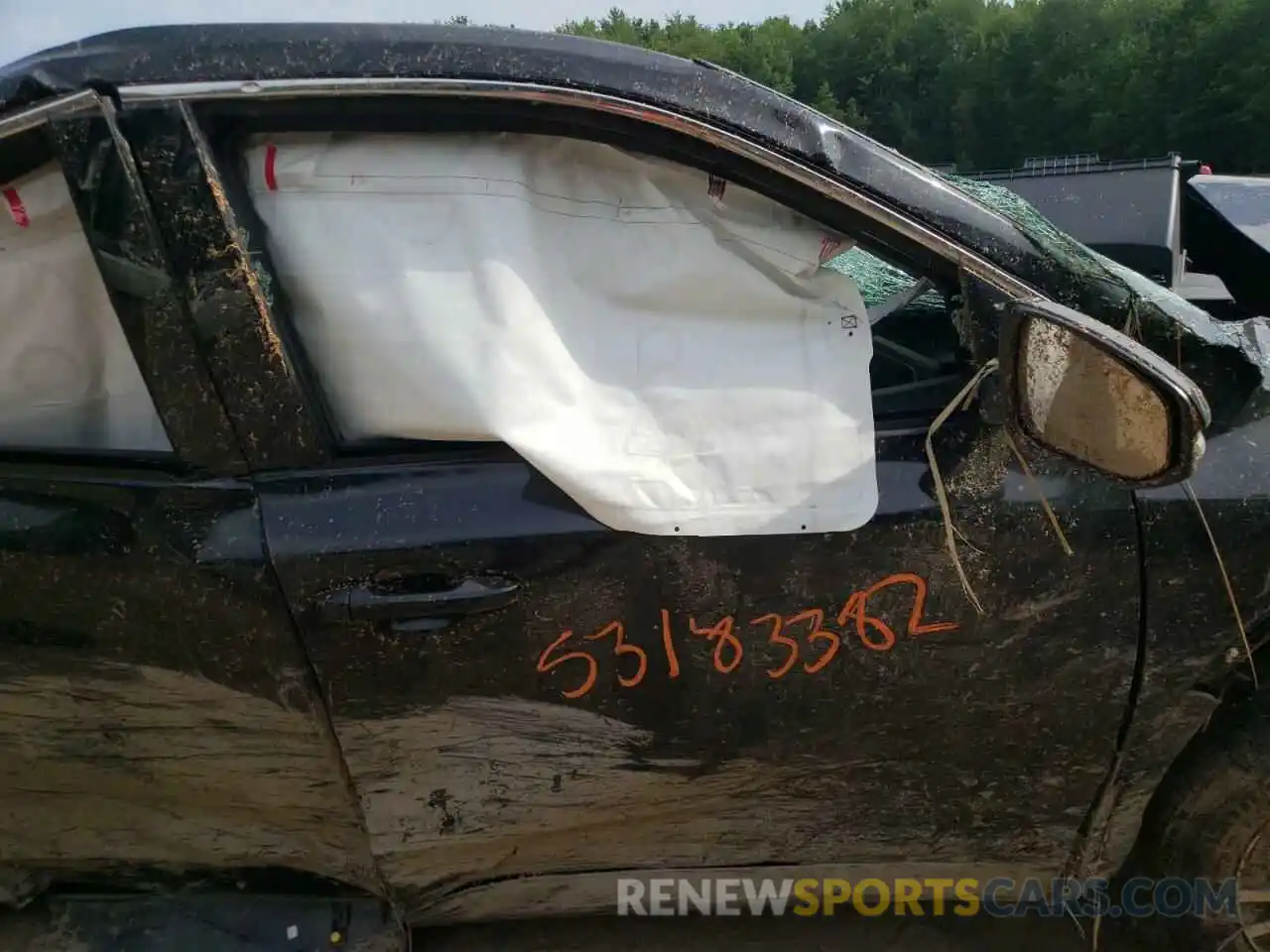 5 Photograph of a damaged car 5TDZARFH5KS052259 TOYOTA HIGHLANDER 2019