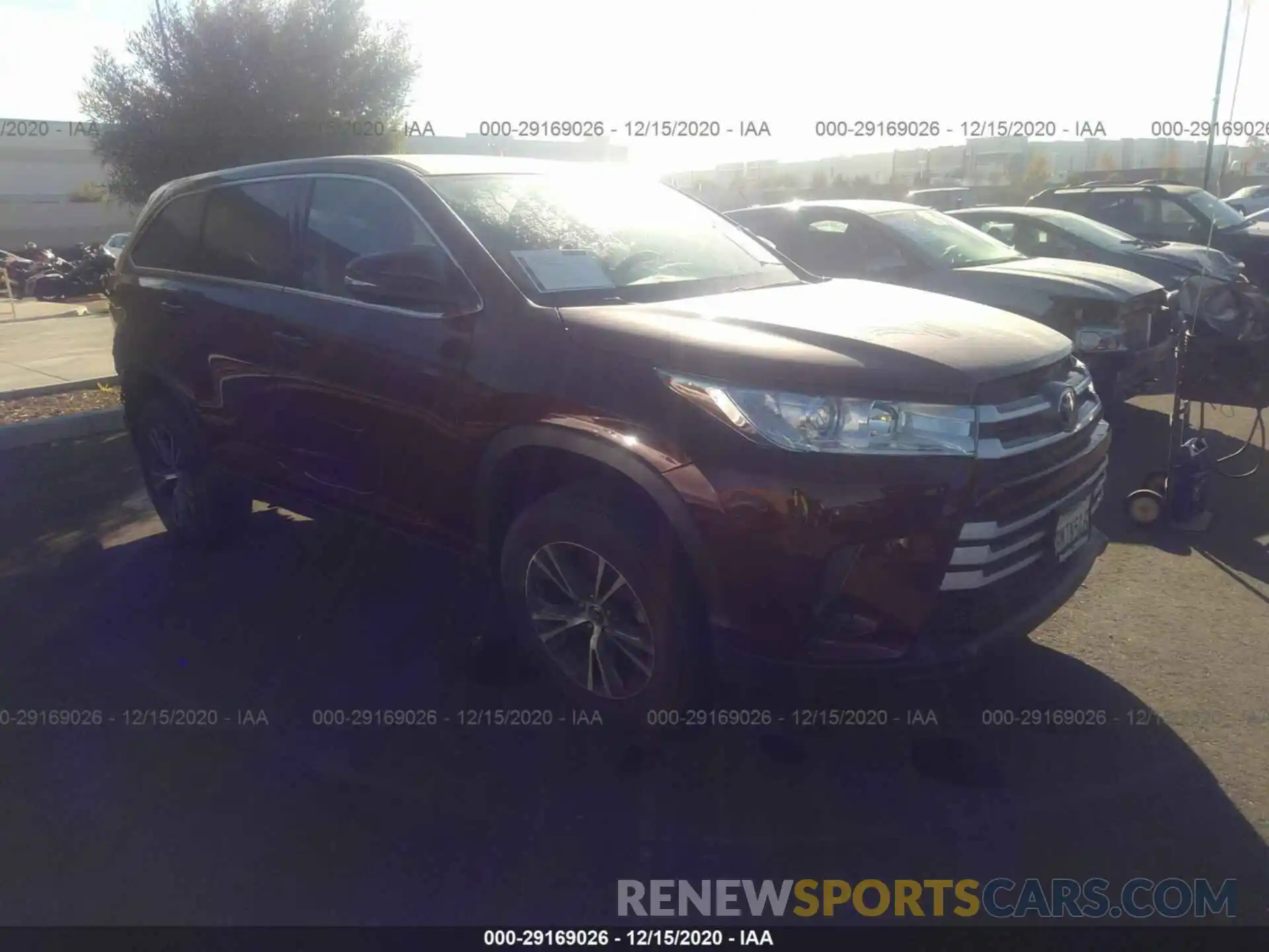 1 Photograph of a damaged car 5TDZARFH5KS056098 TOYOTA HIGHLANDER 2019