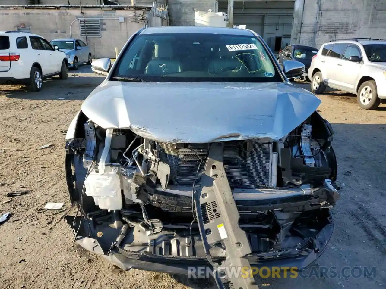 9 Photograph of a damaged car 5TDZARFH5KS059101 TOYOTA HIGHLANDER 2019