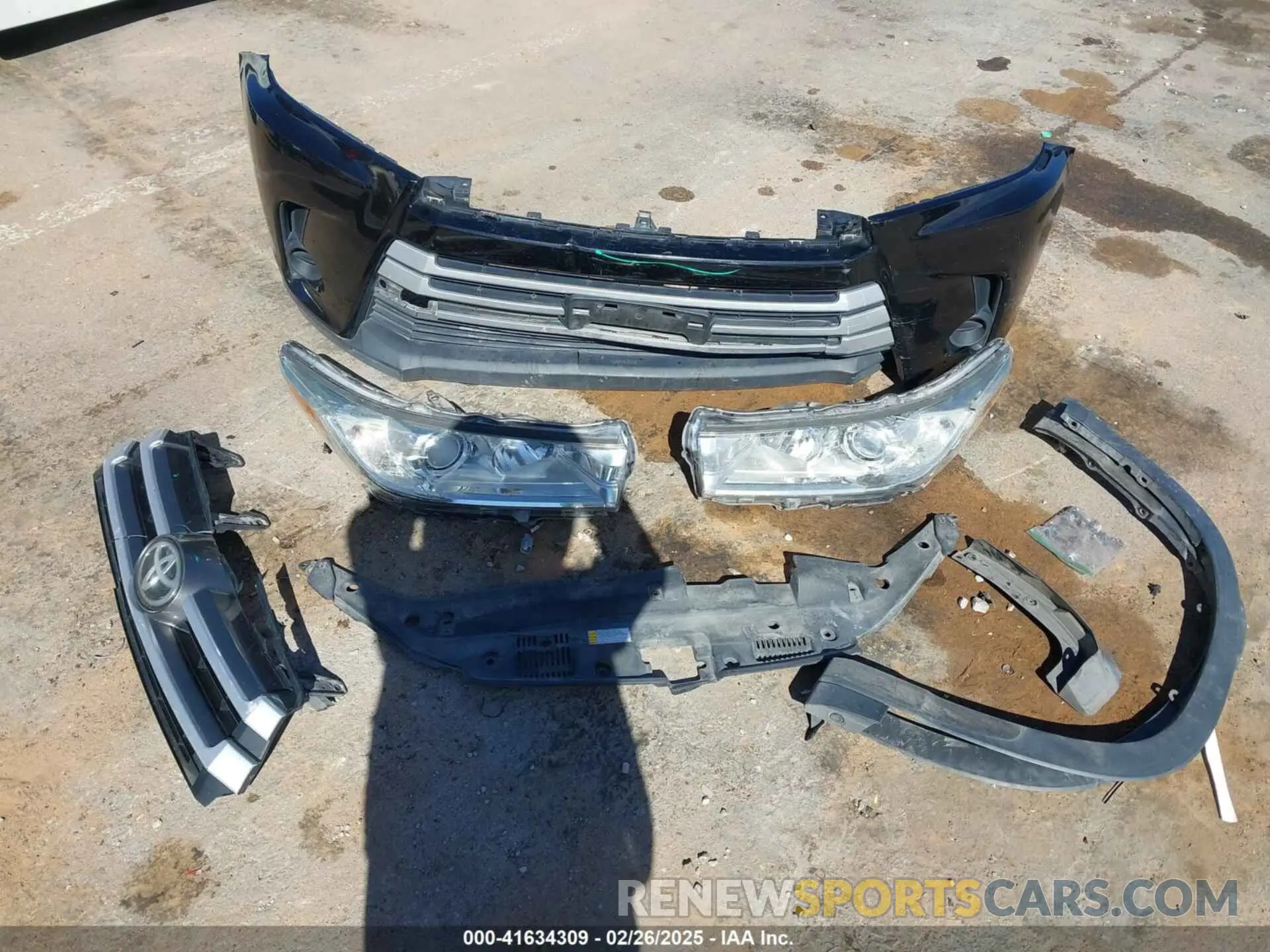 12 Photograph of a damaged car 5TDZARFH5KS060331 TOYOTA HIGHLANDER 2019