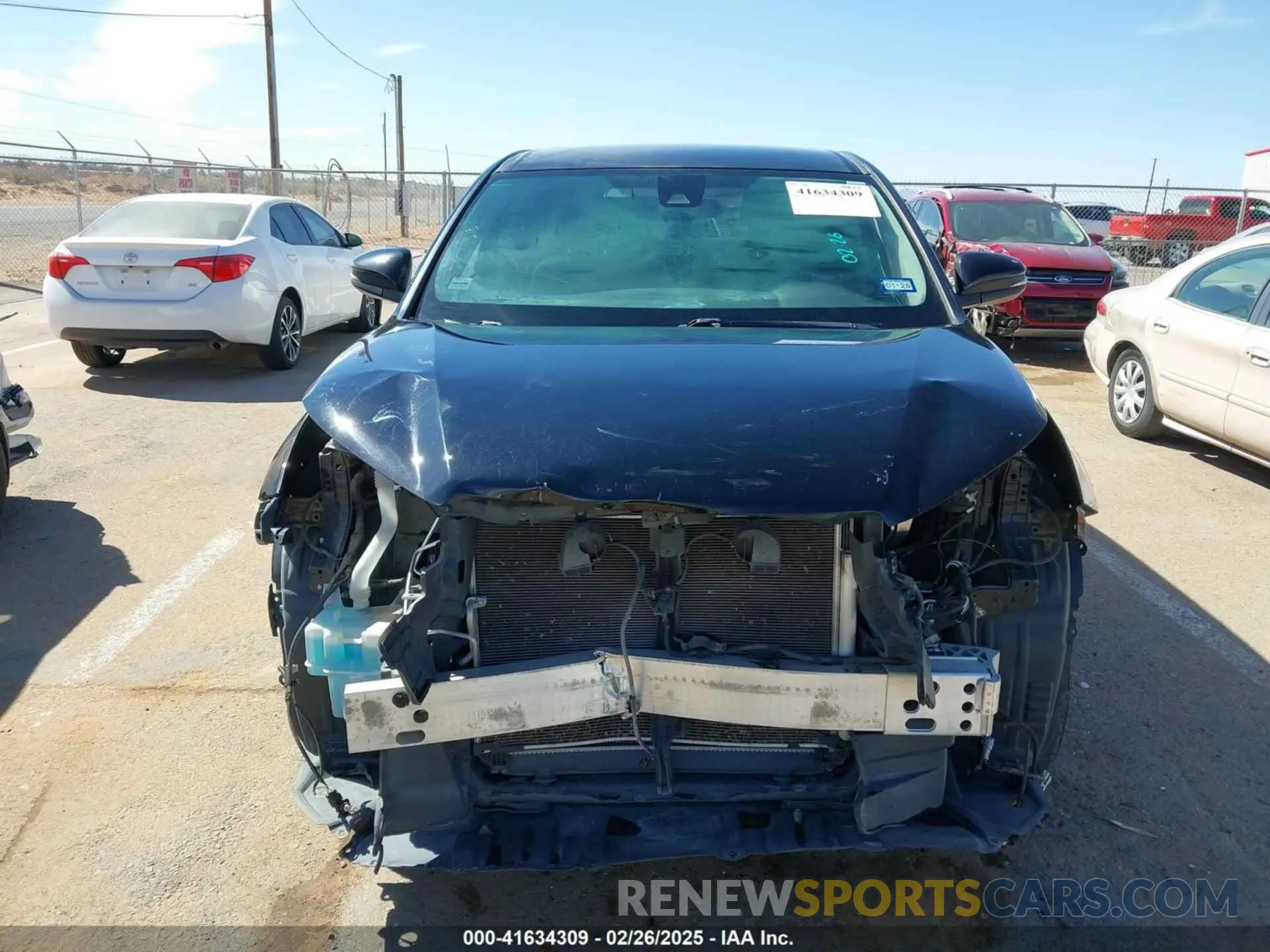13 Photograph of a damaged car 5TDZARFH5KS060331 TOYOTA HIGHLANDER 2019