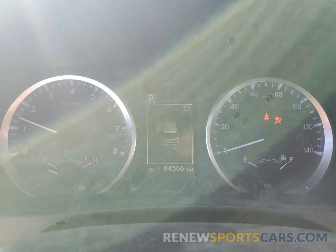 9 Photograph of a damaged car 5TDZARFH5KS061110 TOYOTA HIGHLANDER 2019