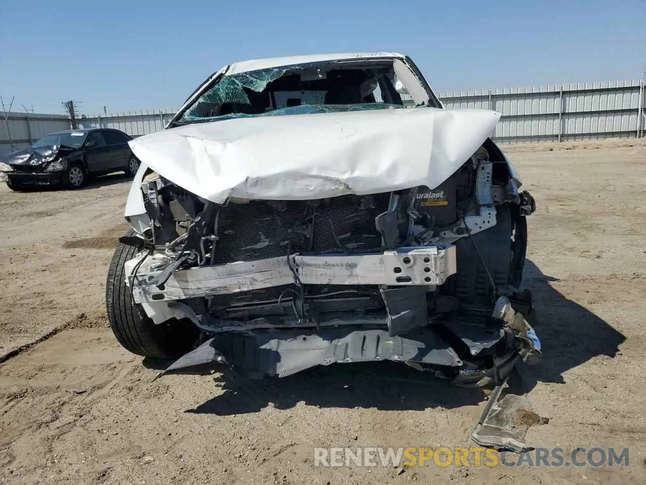 5 Photograph of a damaged car 5TDZARFH6KS042243 TOYOTA HIGHLANDER 2019