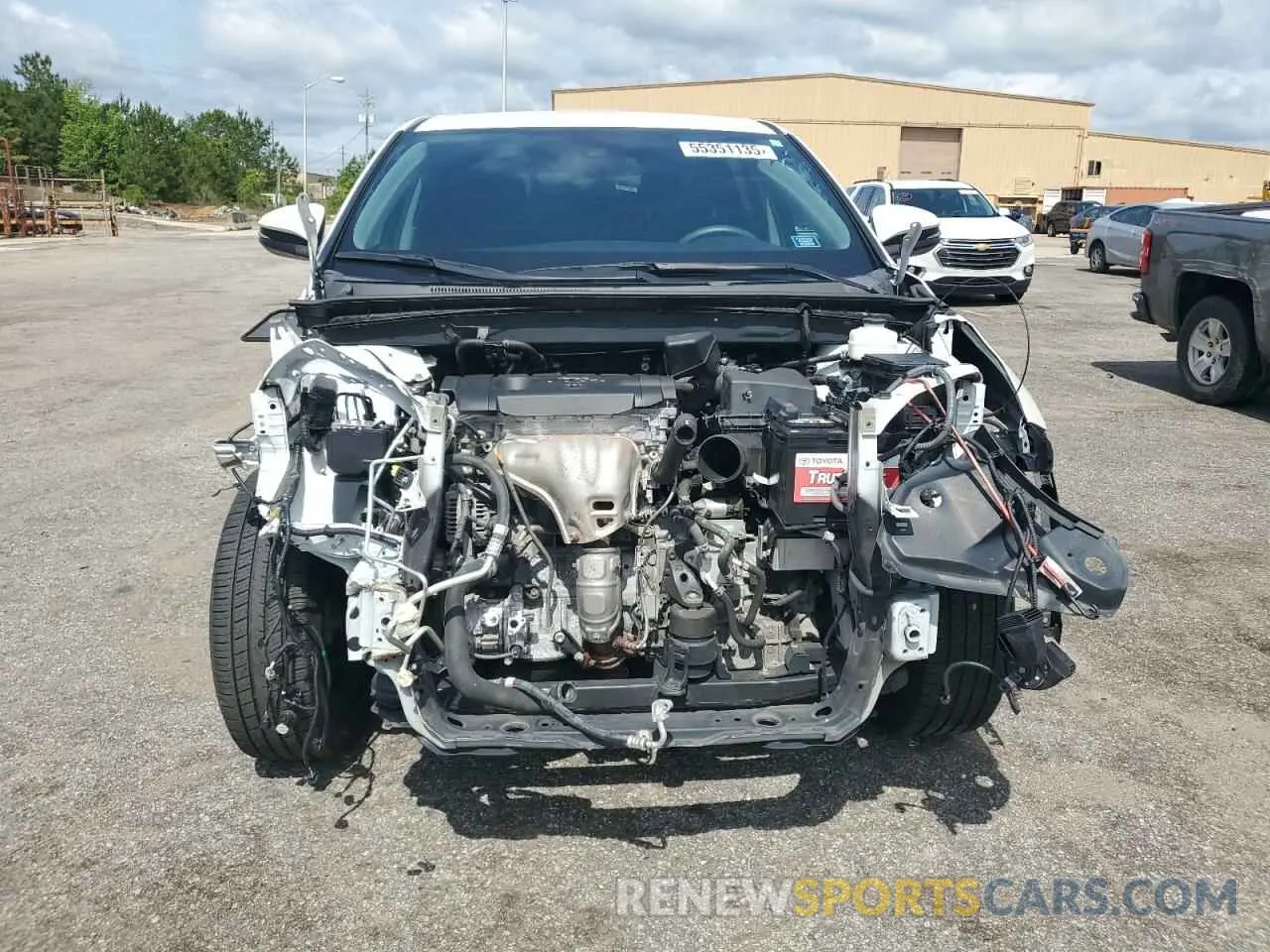 5 Photograph of a damaged car 5TDZARFH6KS042906 TOYOTA HIGHLANDER 2019