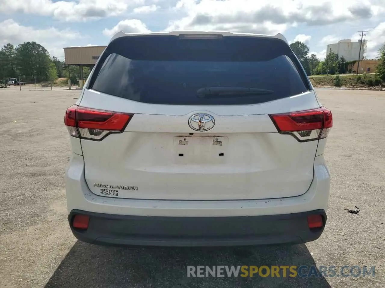 6 Photograph of a damaged car 5TDZARFH6KS042906 TOYOTA HIGHLANDER 2019