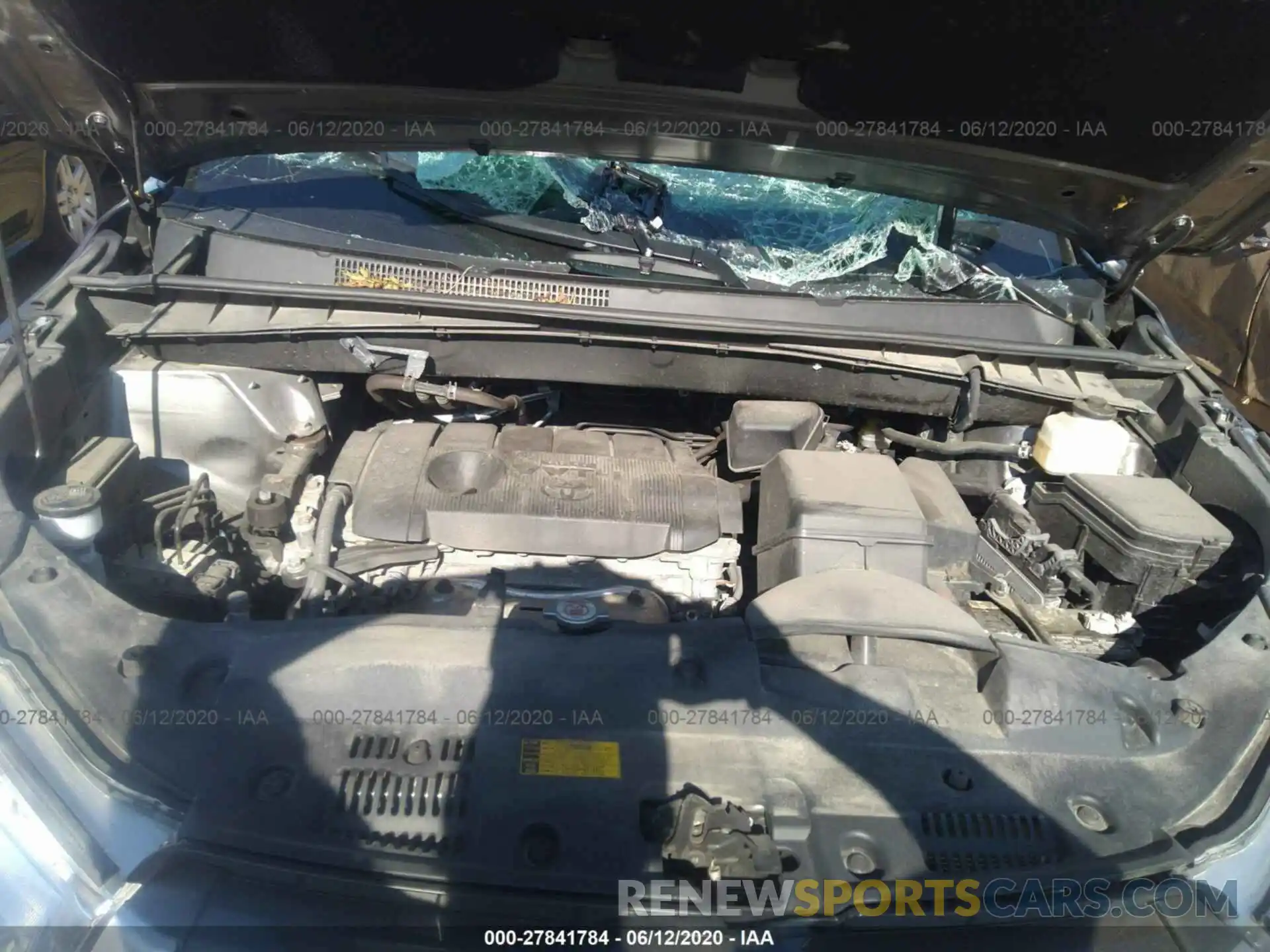 10 Photograph of a damaged car 5TDZARFH6KS043912 TOYOTA HIGHLANDER 2019