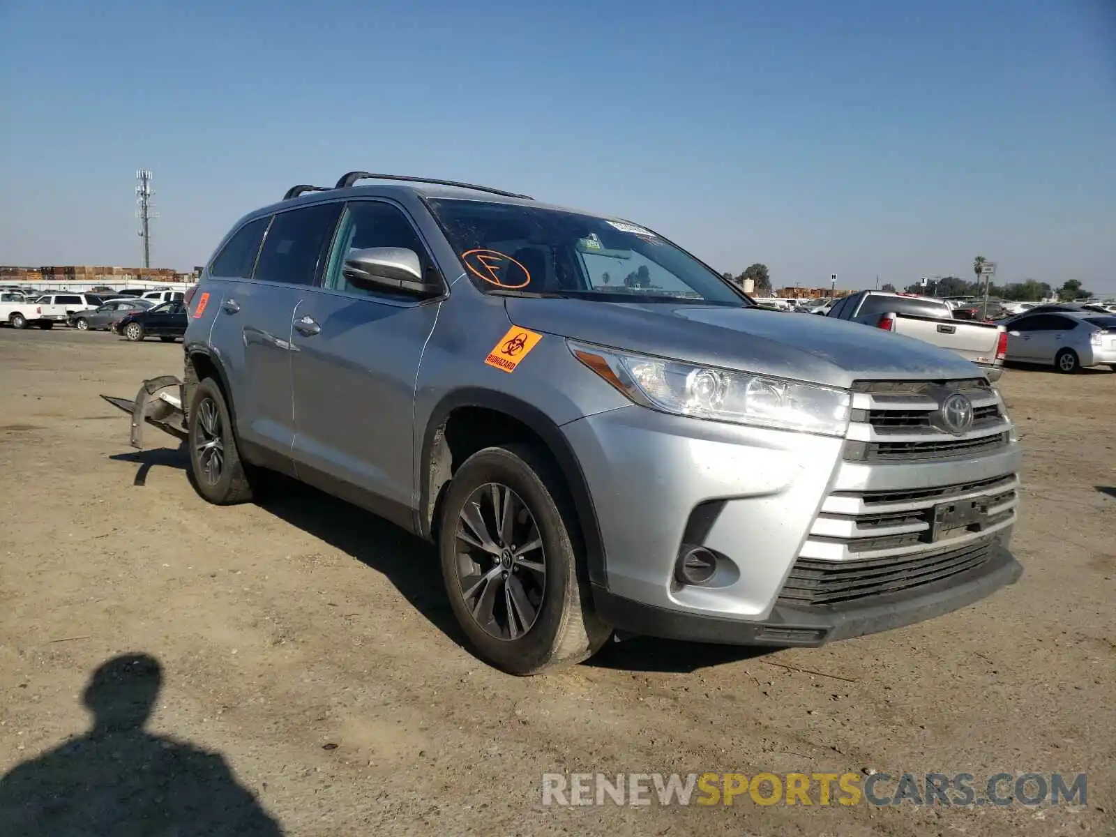 1 Photograph of a damaged car 5TDZARFH6KS046910 TOYOTA HIGHLANDER 2019