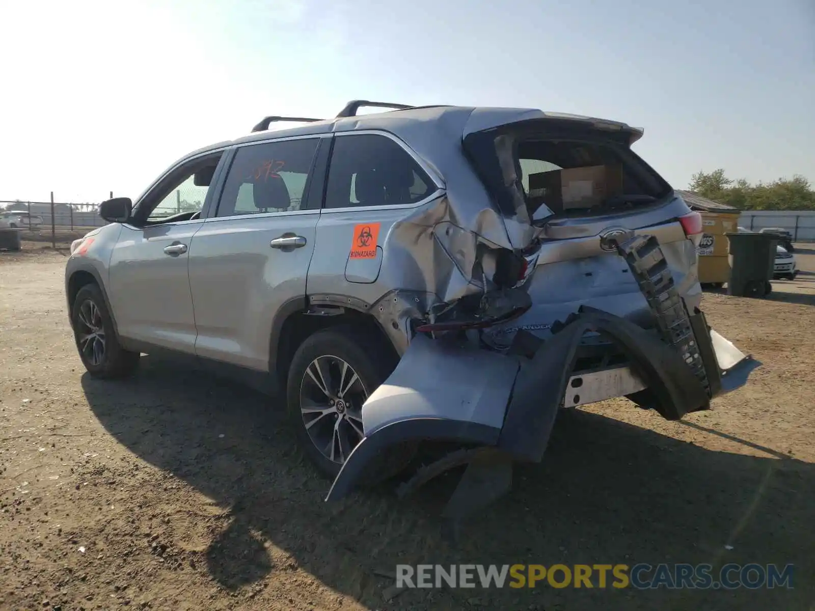 3 Photograph of a damaged car 5TDZARFH6KS046910 TOYOTA HIGHLANDER 2019