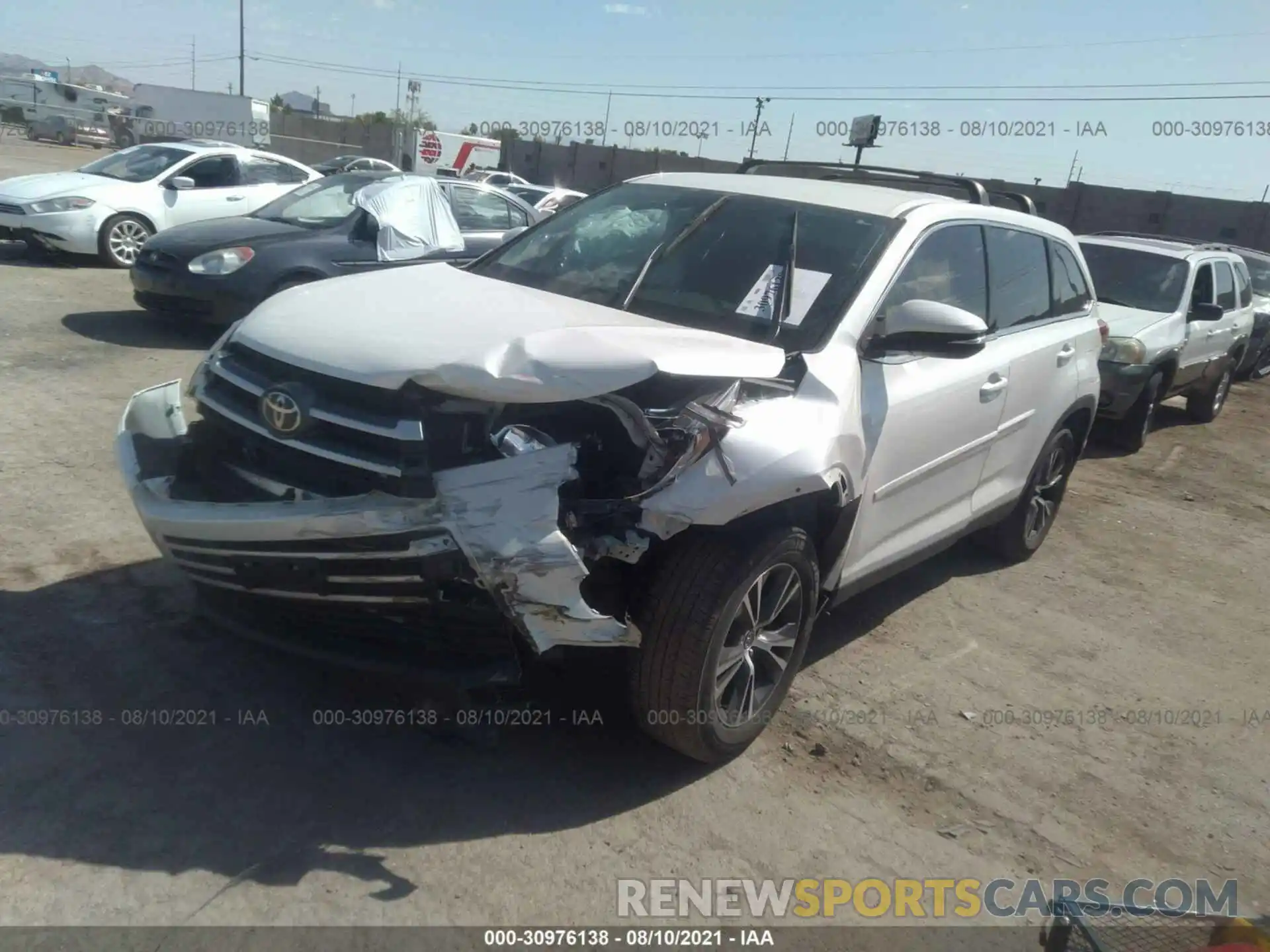 2 Photograph of a damaged car 5TDZARFH6KS051850 TOYOTA HIGHLANDER 2019