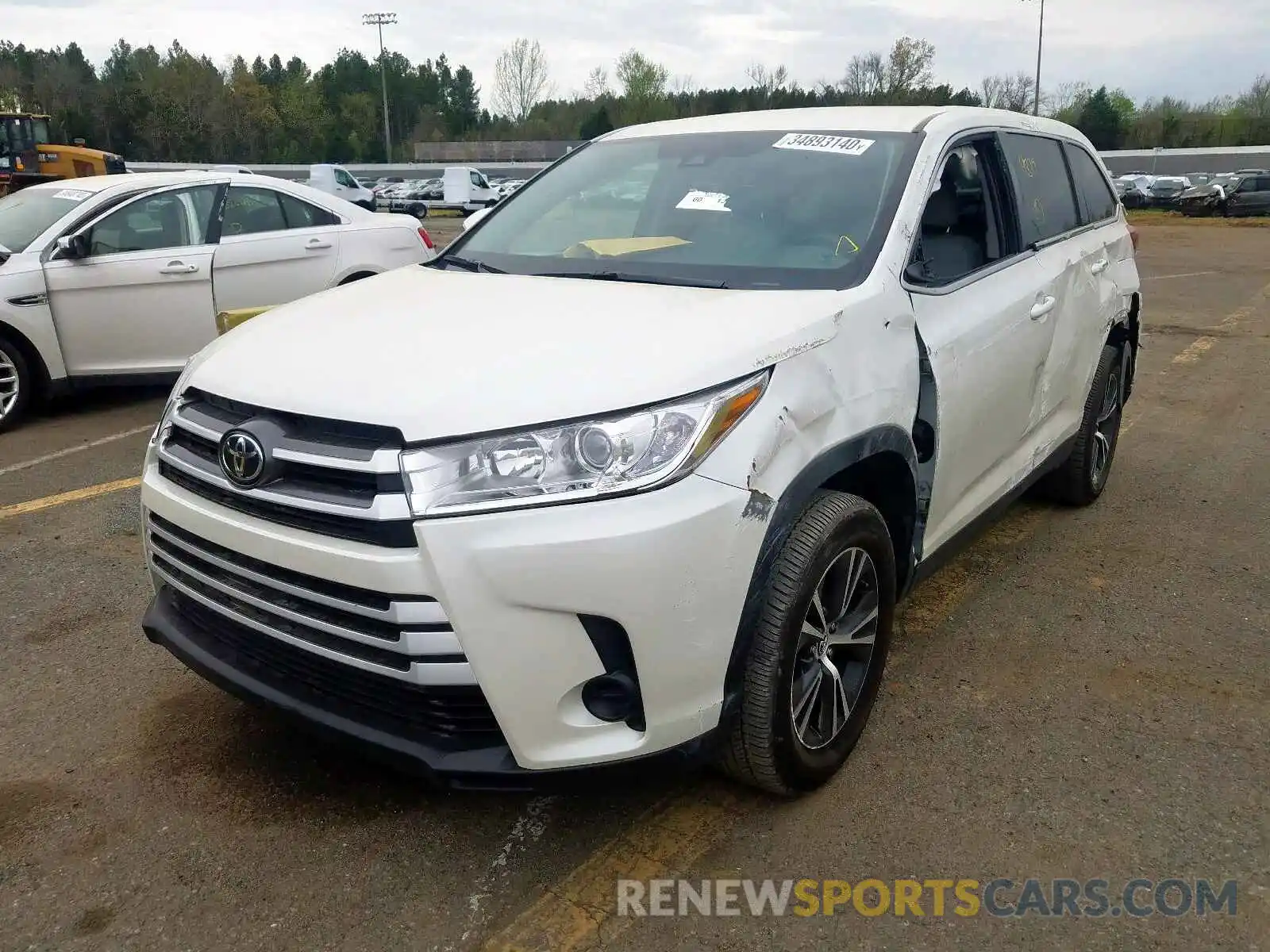 2 Photograph of a damaged car 5TDZARFH6KS053744 TOYOTA HIGHLANDER 2019