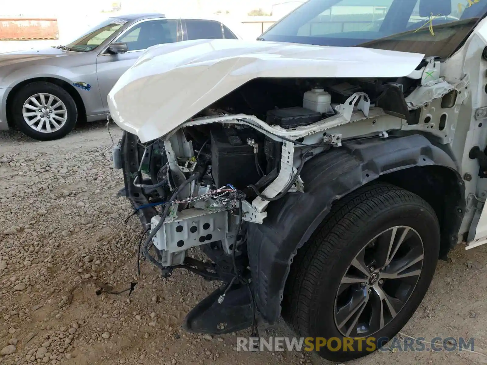 9 Photograph of a damaged car 5TDZARFH6KS054232 TOYOTA HIGHLANDER 2019