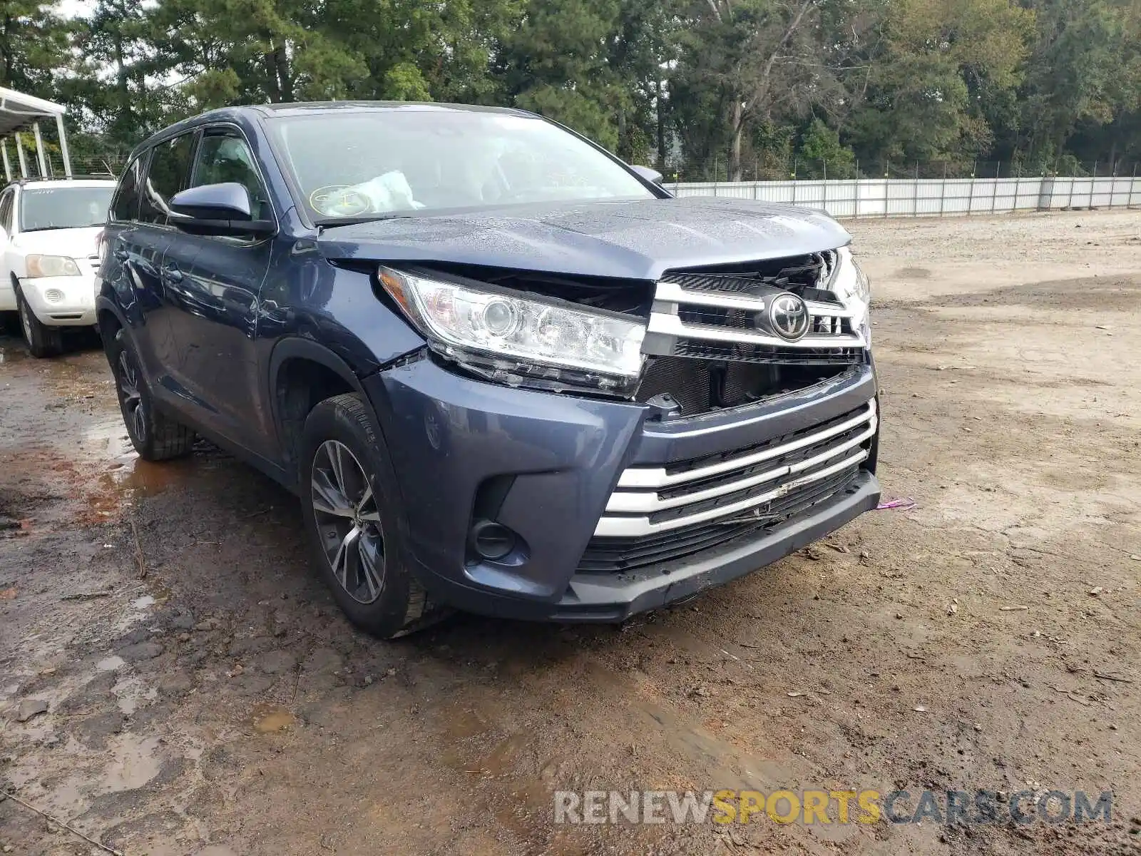 1 Photograph of a damaged car 5TDZARFH6KS054747 TOYOTA HIGHLANDER 2019