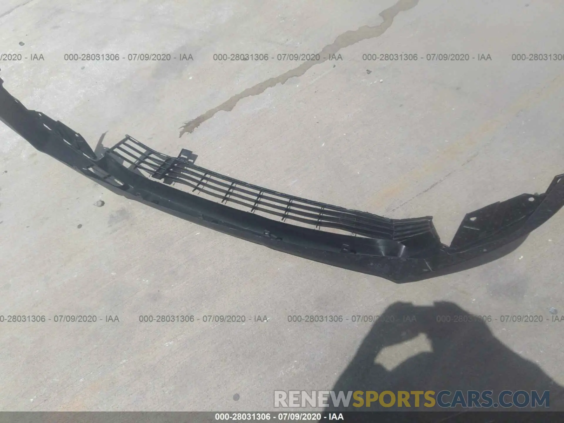 12 Photograph of a damaged car 5TDZARFH6KS059575 TOYOTA HIGHLANDER 2019