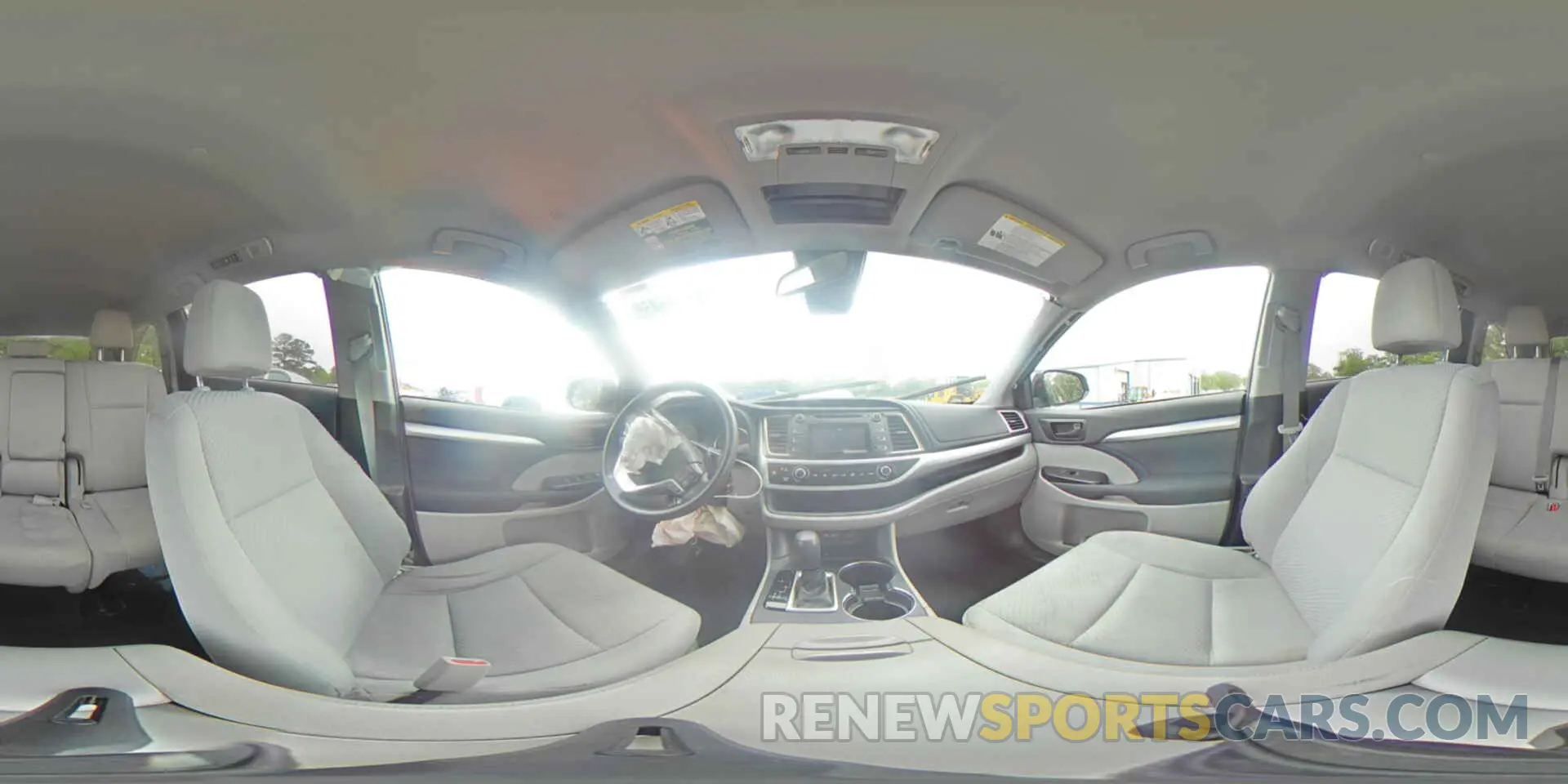 15 Photograph of a damaged car 5TDZARFH6KS059995 TOYOTA HIGHLANDER 2019