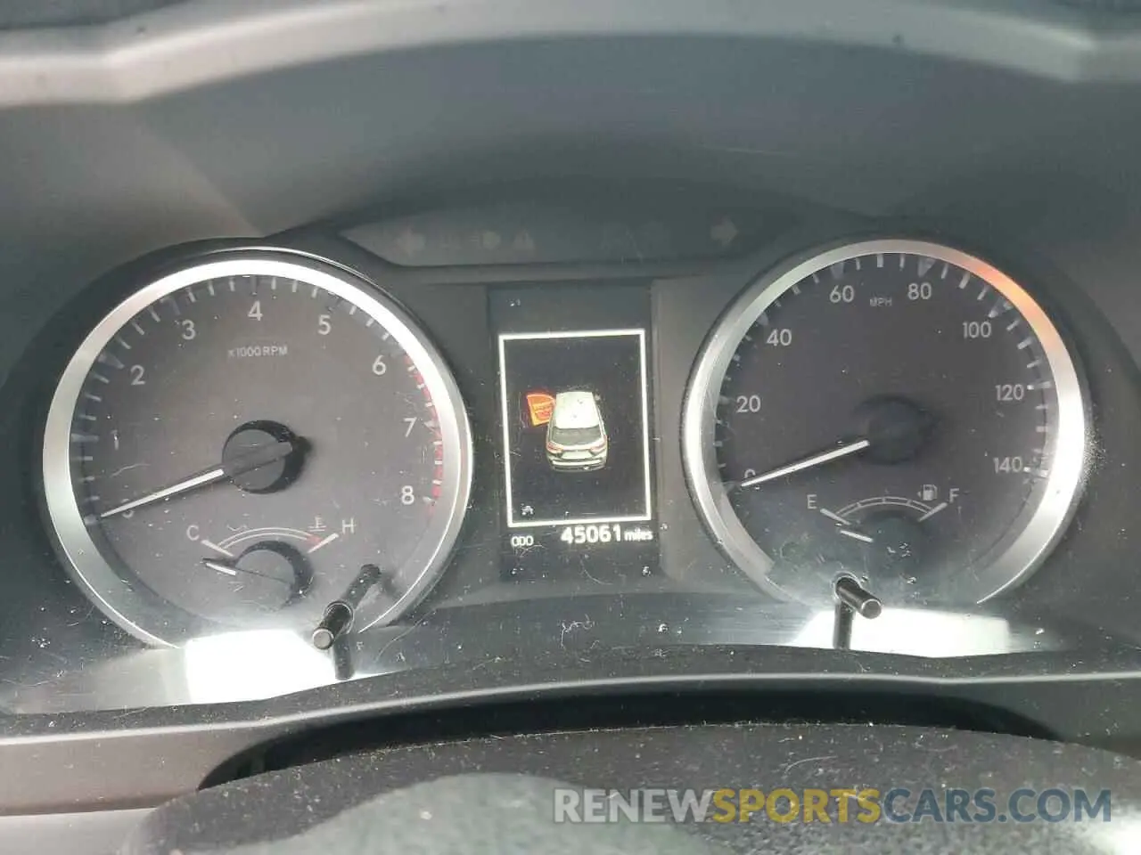 9 Photograph of a damaged car 5TDZARFH6KS059995 TOYOTA HIGHLANDER 2019