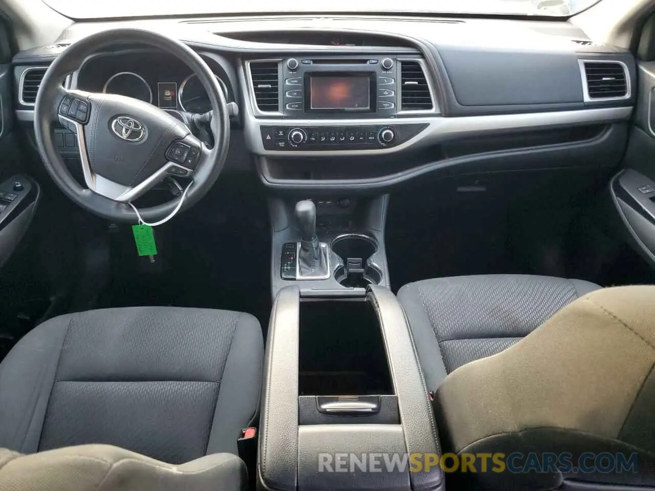 8 Photograph of a damaged car 5TDZARFH7KS041988 TOYOTA HIGHLANDER 2019