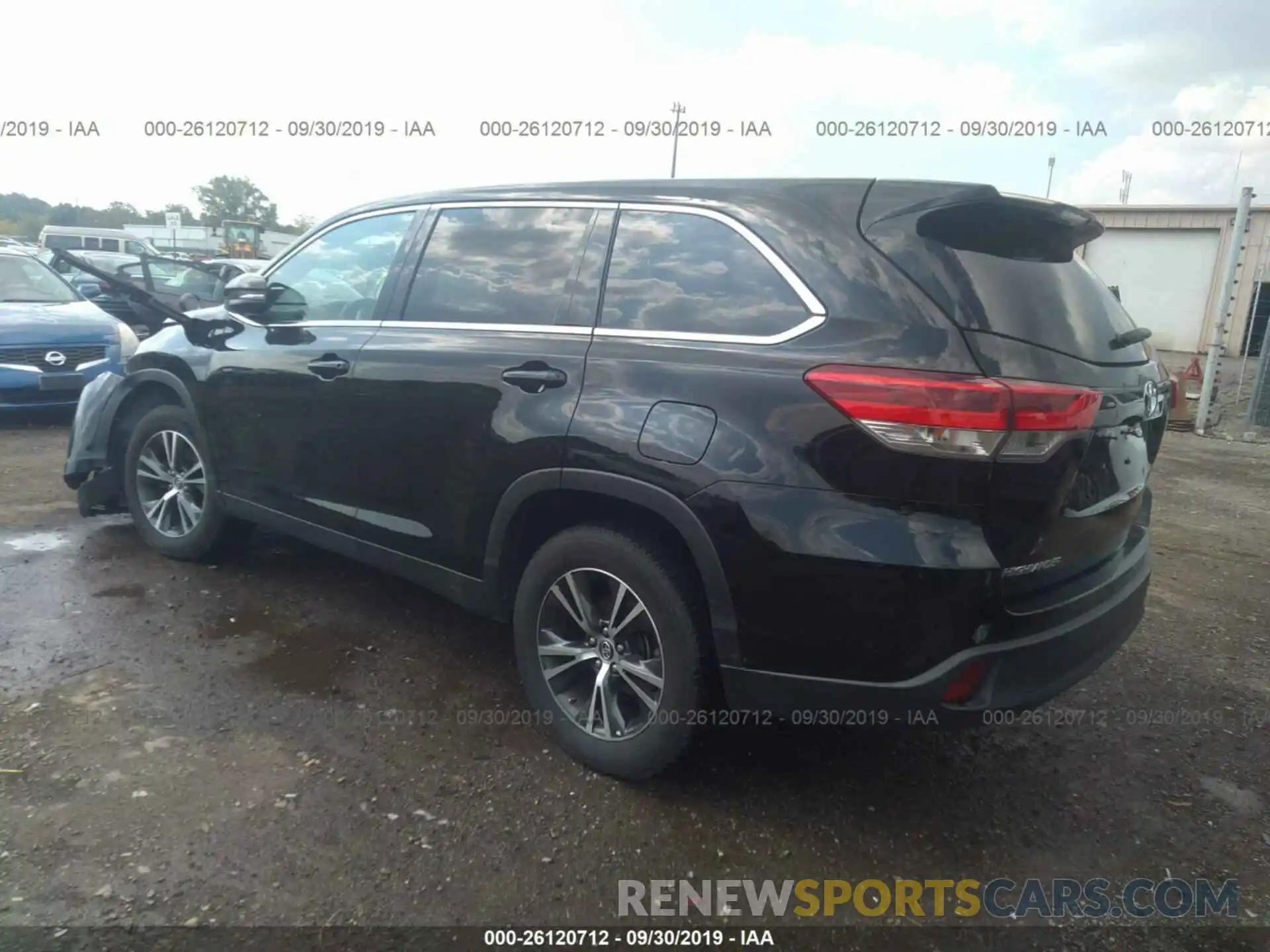 3 Photograph of a damaged car 5TDZARFH7KS042817 TOYOTA HIGHLANDER 2019