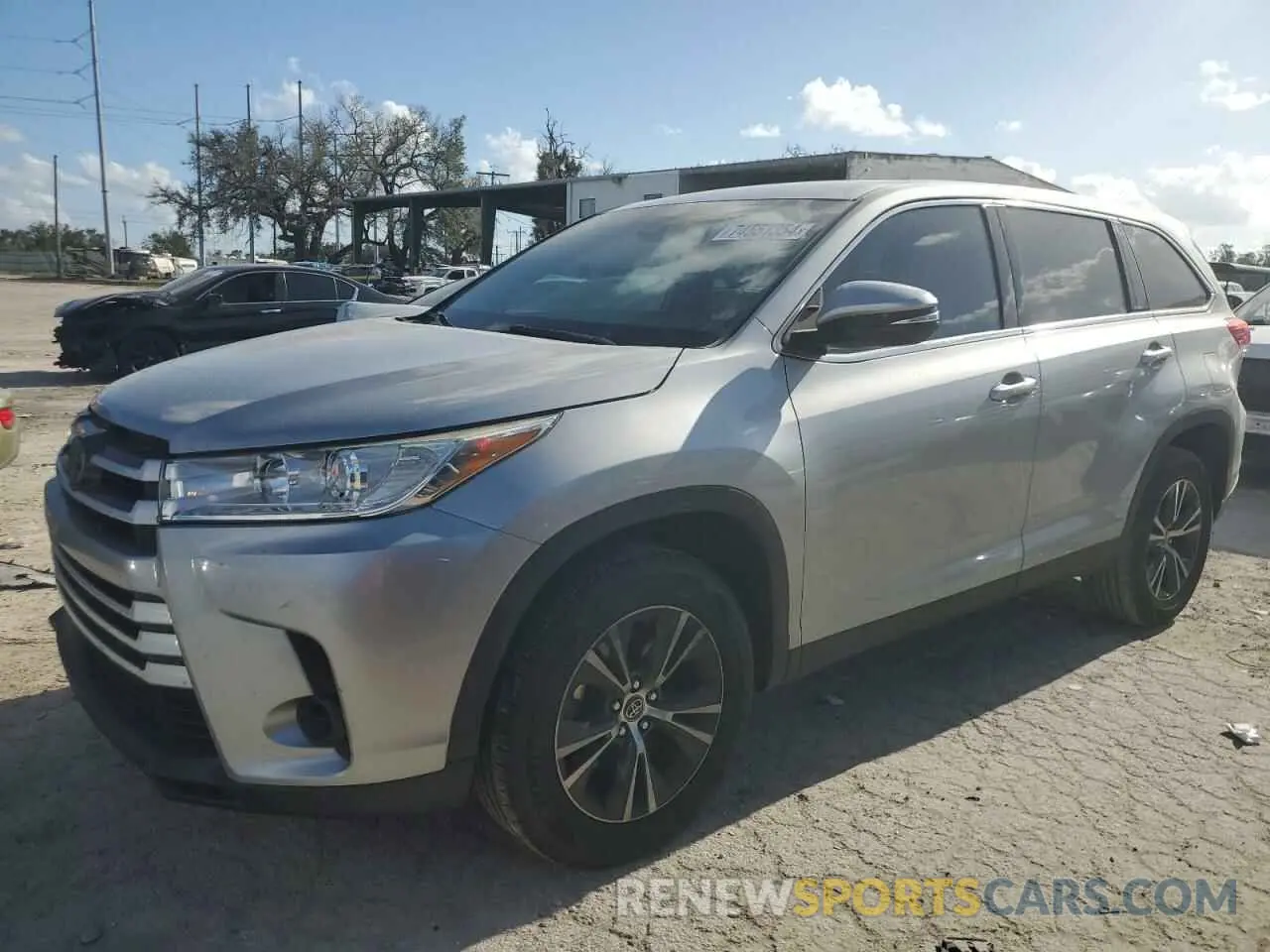 1 Photograph of a damaged car 5TDZARFH7KS044258 TOYOTA HIGHLANDER 2019