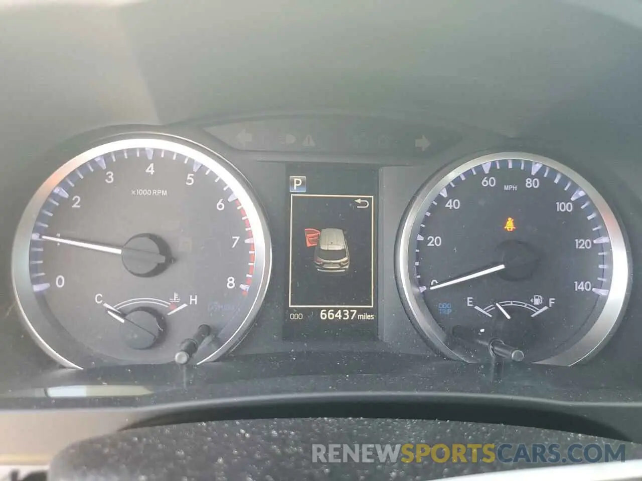 9 Photograph of a damaged car 5TDZARFH7KS044258 TOYOTA HIGHLANDER 2019